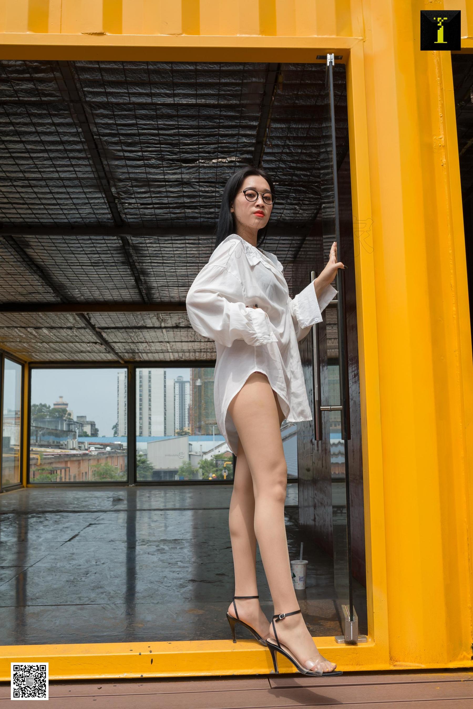 [异思趣向IESS] 模特：可乐 《男友衬衫里的温柔》_第4张