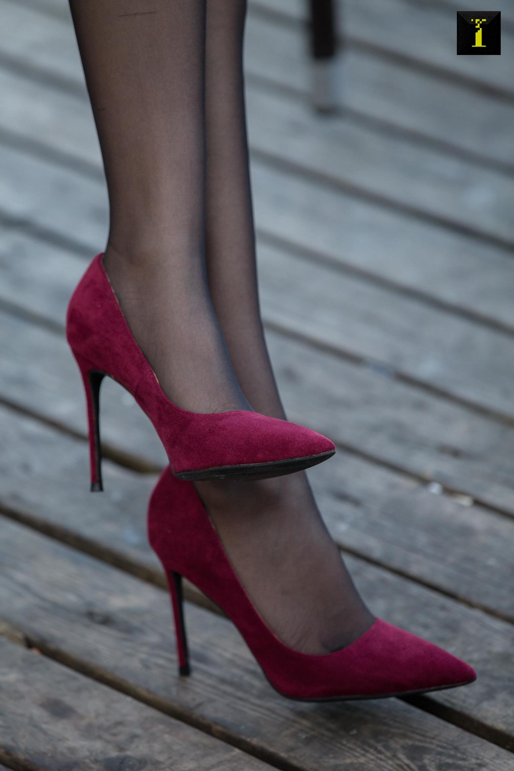 [异思趣向IESS] 可乐 《冬季专属绒面高跟》_第2张