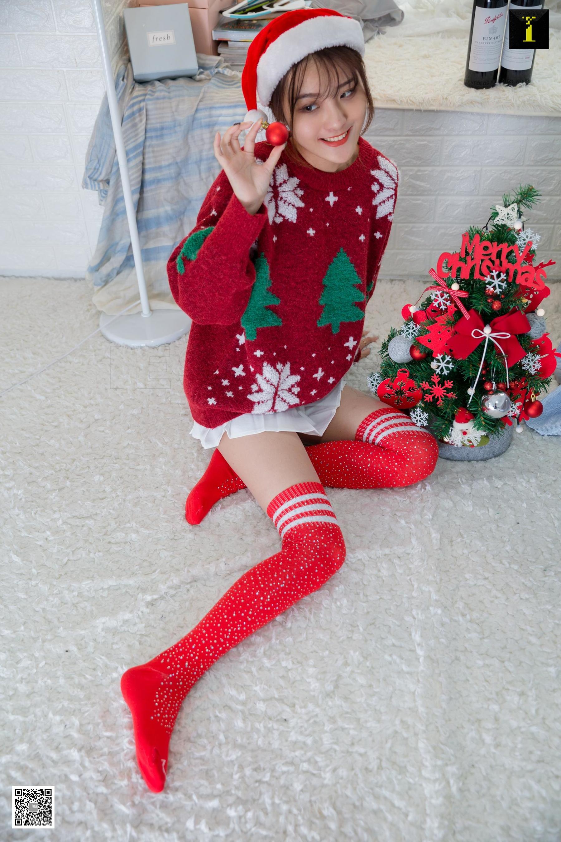 [异思趣向IESS] 婉萍 《红酒与圣诞节》_第1张