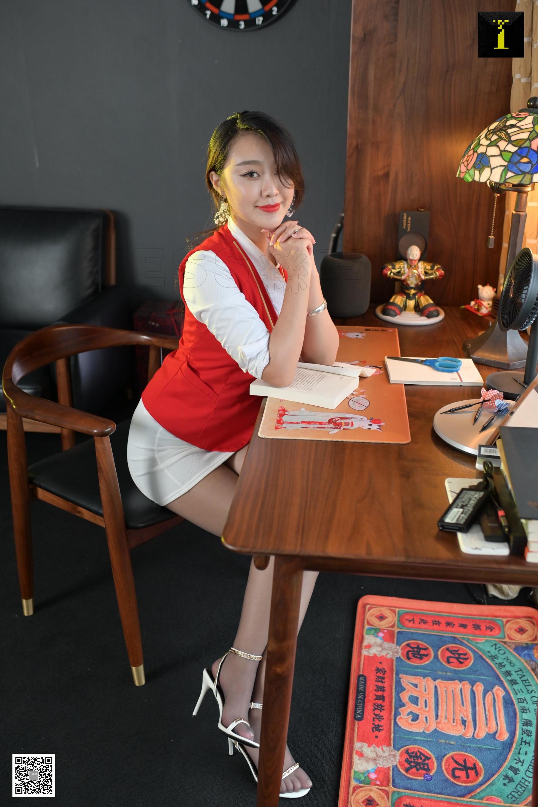 [异思趣向IESS] 小北 《小北的红色套装》_第2张