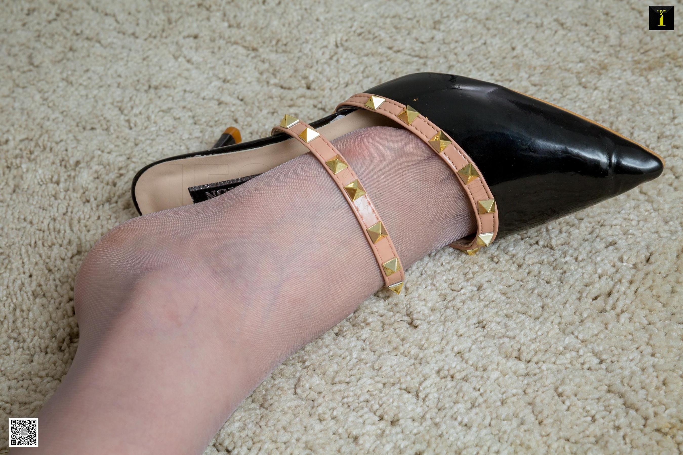 [异思趣向IESS] 模特喵姐 《深V蕾丝裙》_第3张