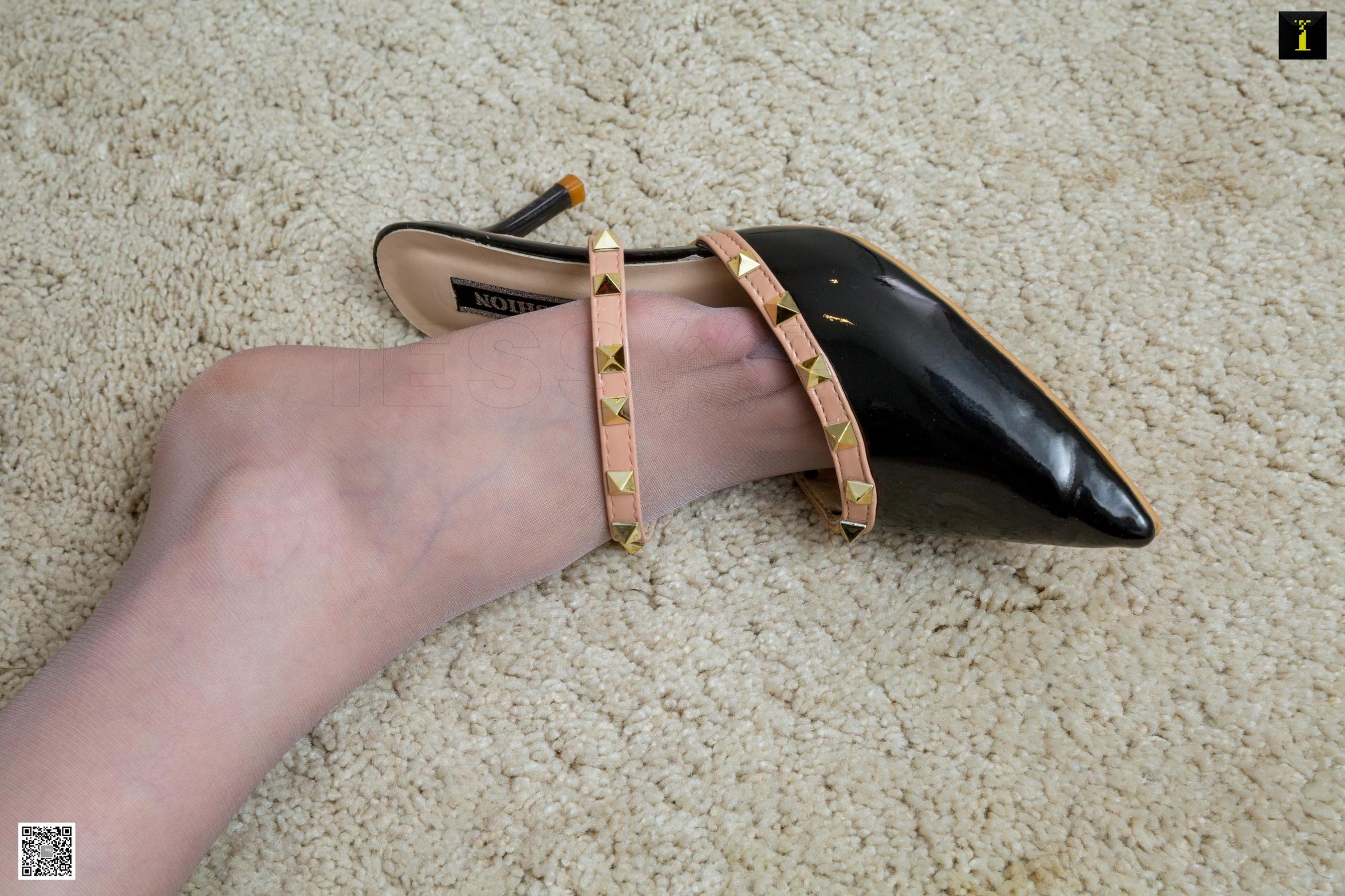 [异思趣向IESS] 模特喵姐 《深V蕾丝裙》_第4张