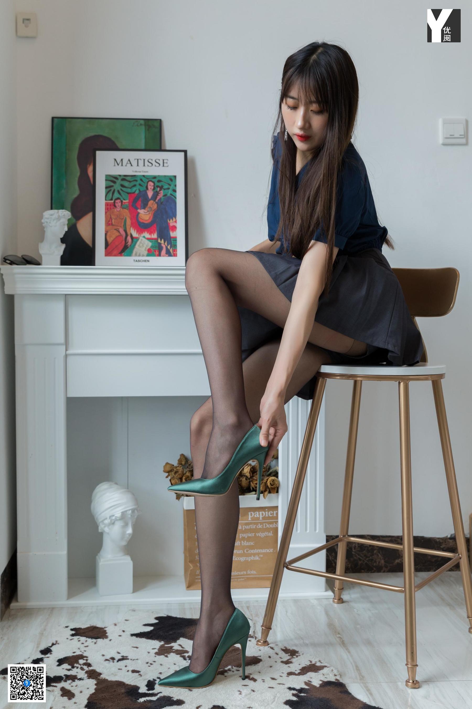 [IESS异思趣向] 模特：夏夏《御姐穿百褶裙》_第3张