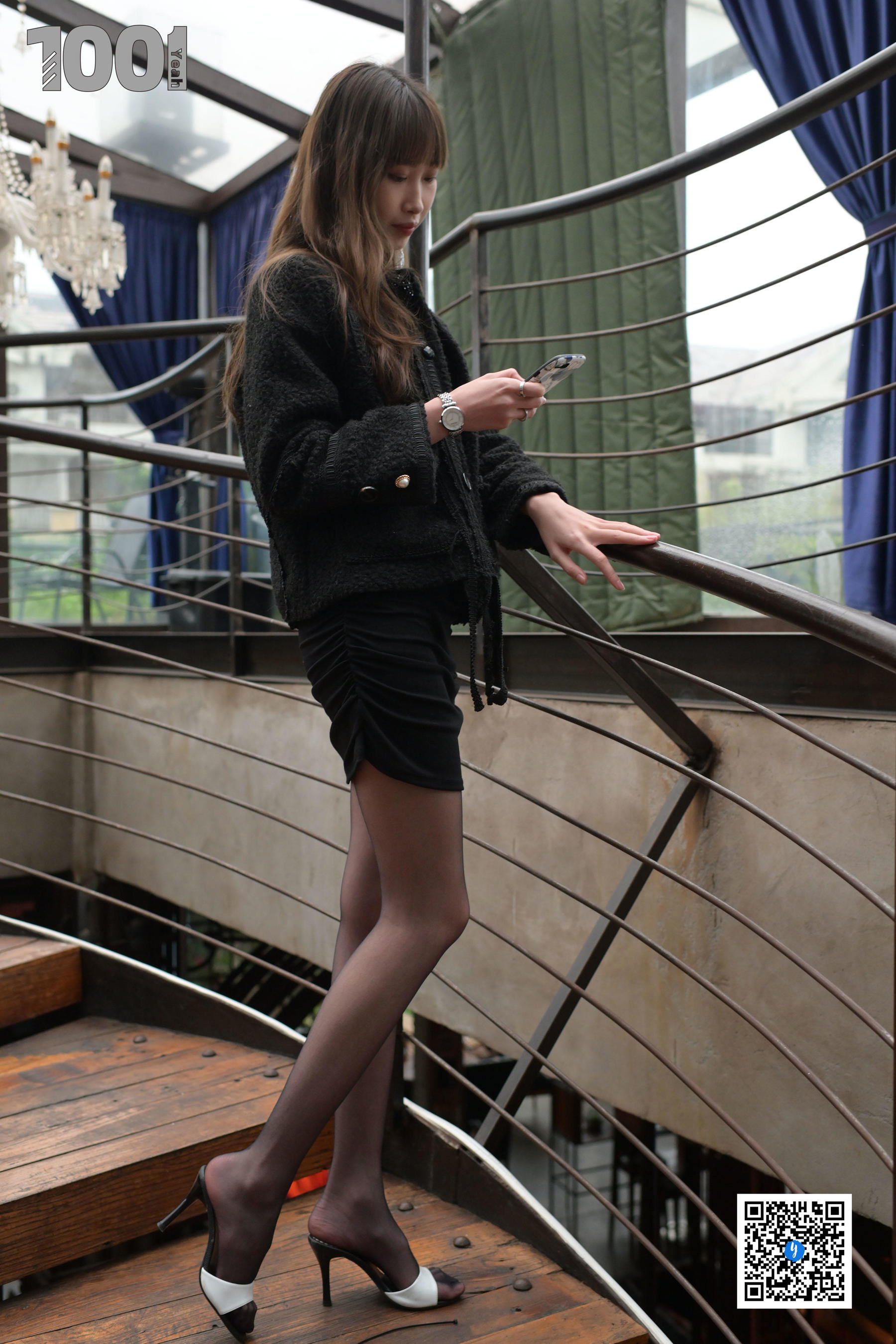 [IESS异思趣向] NO.184  草莓《楼梯的拐角处1》_第1张