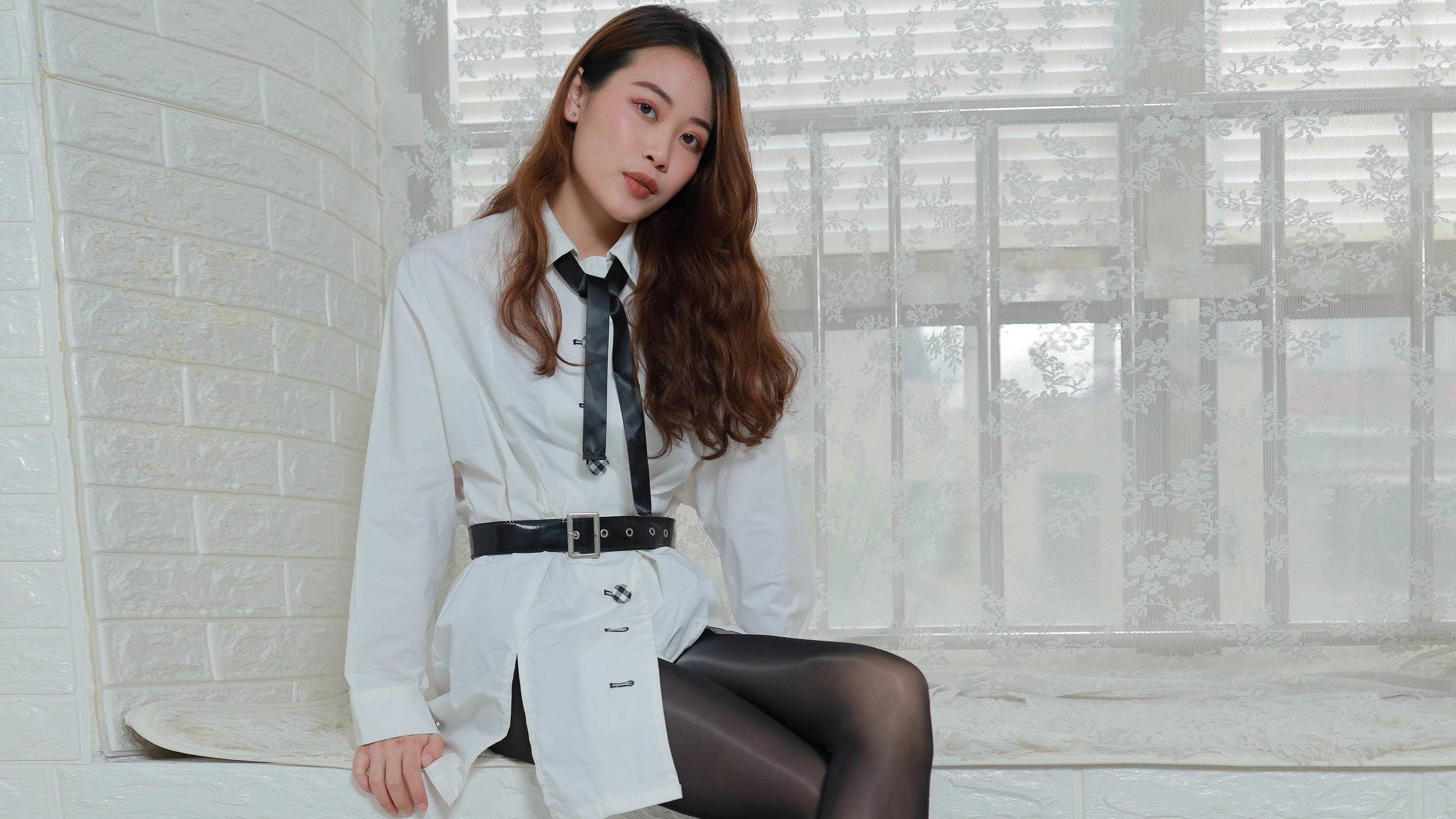 [IESS异思趣向] 丝享家 789：肉肉《会发光的黑》_第1张