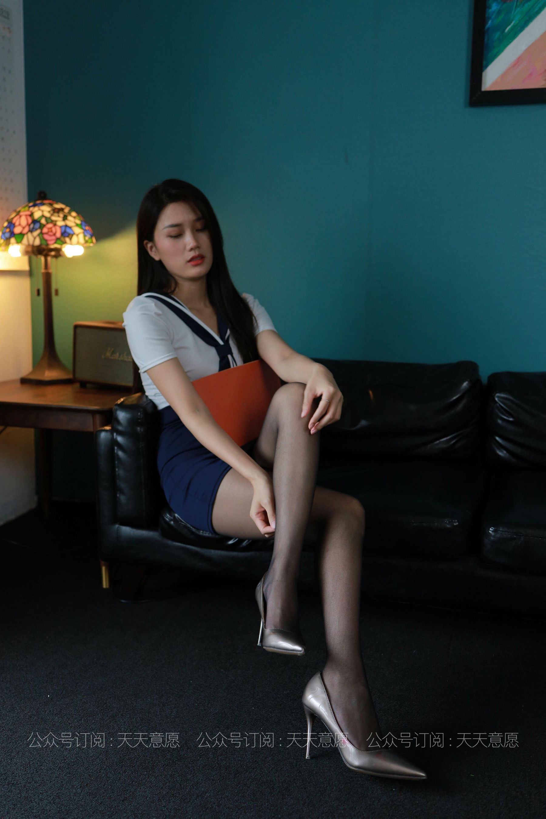 [IESS异思趣向] 丝享家 802：羽西《沙发上的黑丝》_第3张