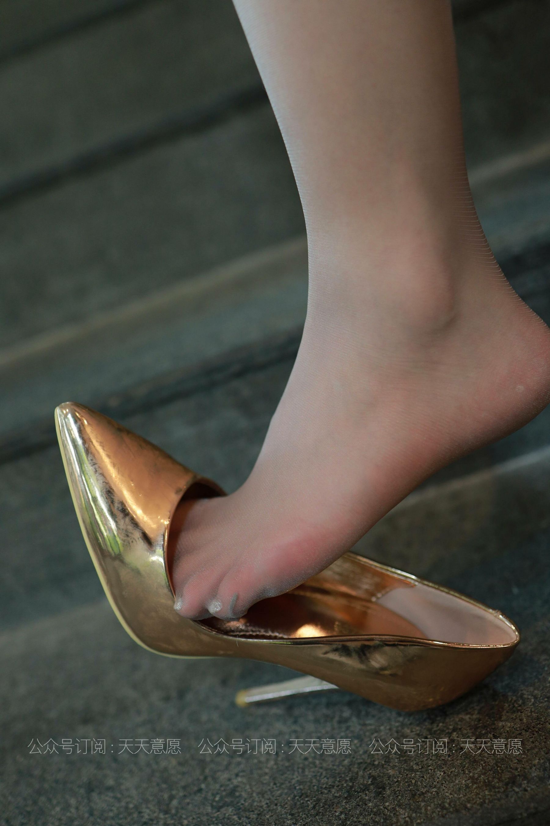 [IESS异思趣向] 丝享家 806：秋秋《蛋黄的长裙》_第5张