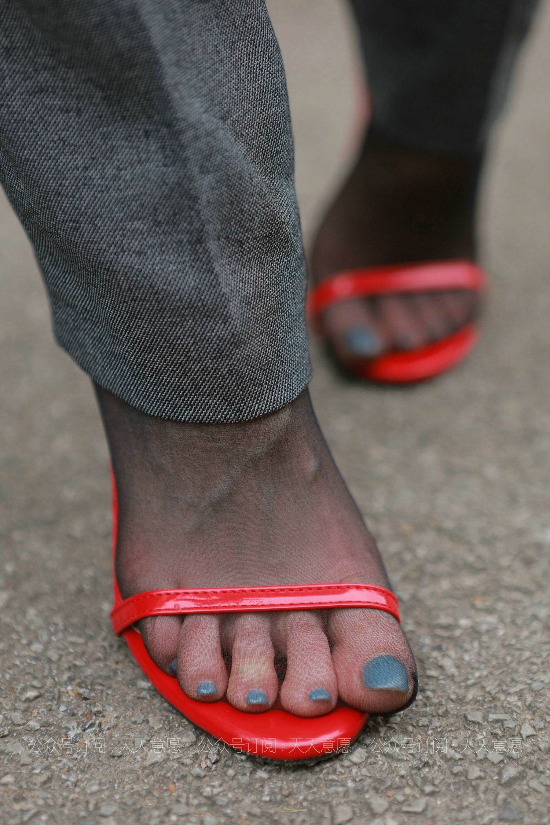 [IESS异思趣向] 丝享家 833：佳爷《六月女神特辑》 丝袜美腿套图_第3张