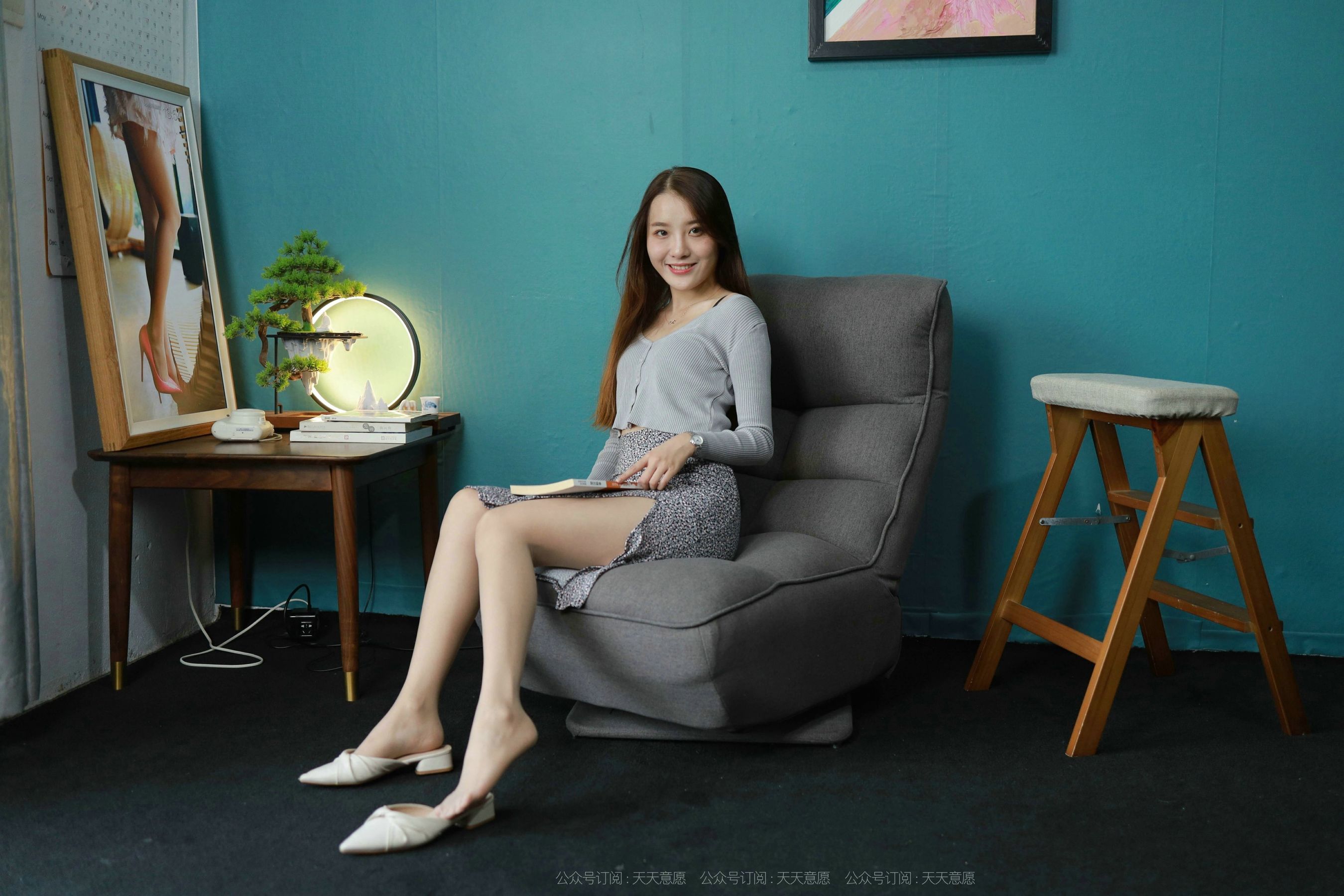 [IESS异思趣向]  模特：婉苹《温柔的碎花裙》_第1张