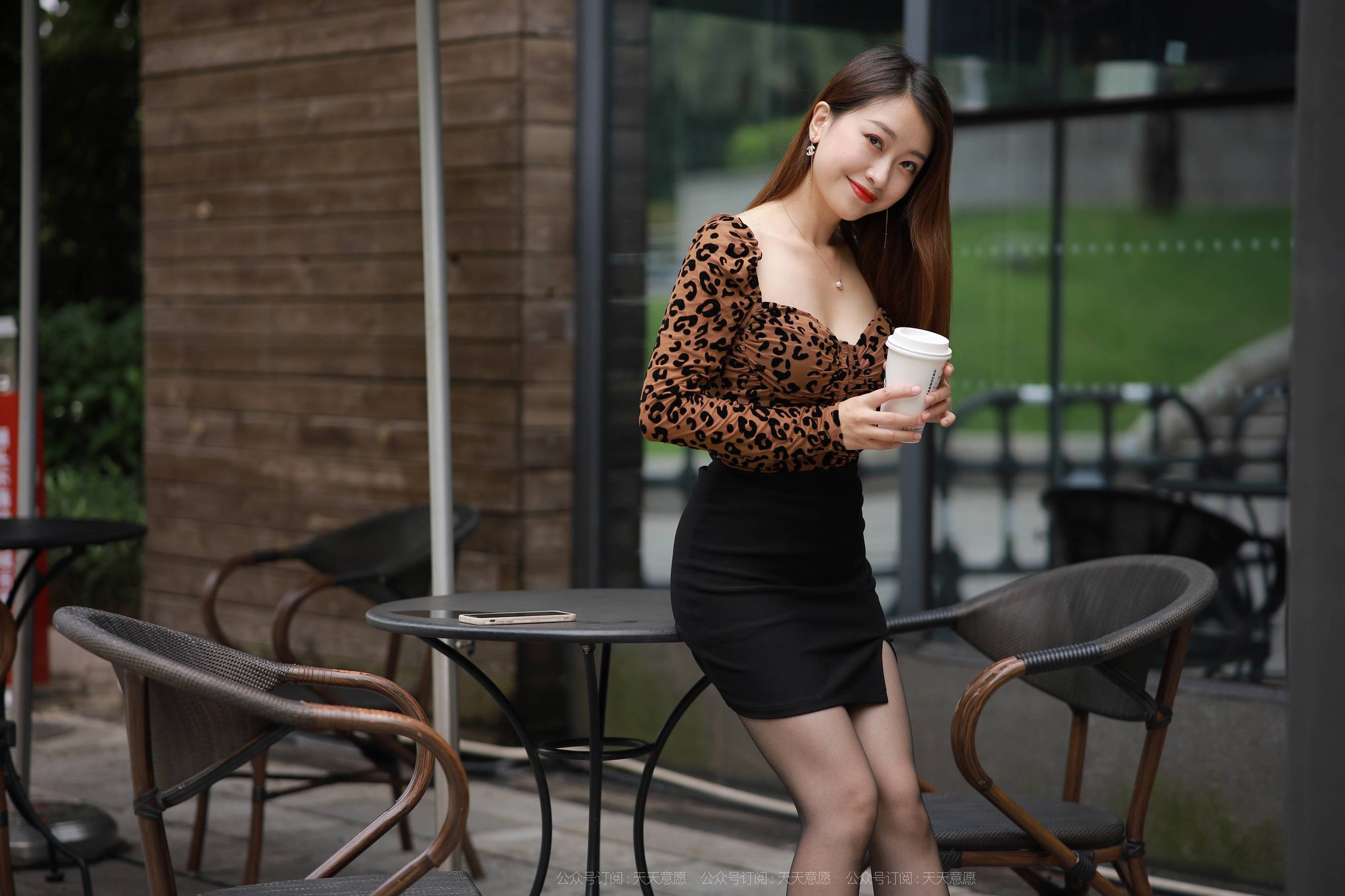 [IESS异思趣向]  模特：小婕《性感豹纹包臀裙》_第5张