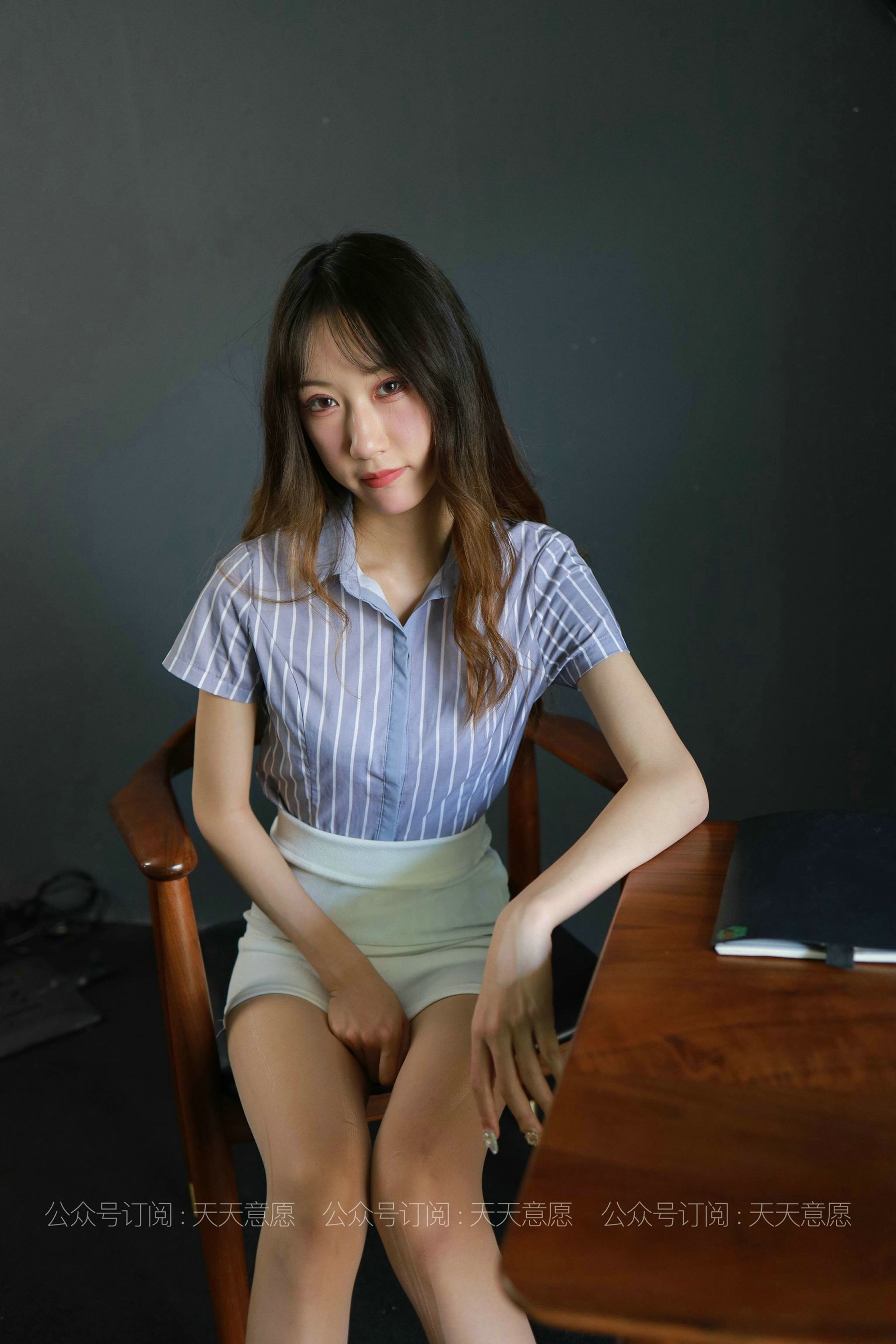 [IESS异思趣向]  模特：怡怡《长腿实习生》_第3张