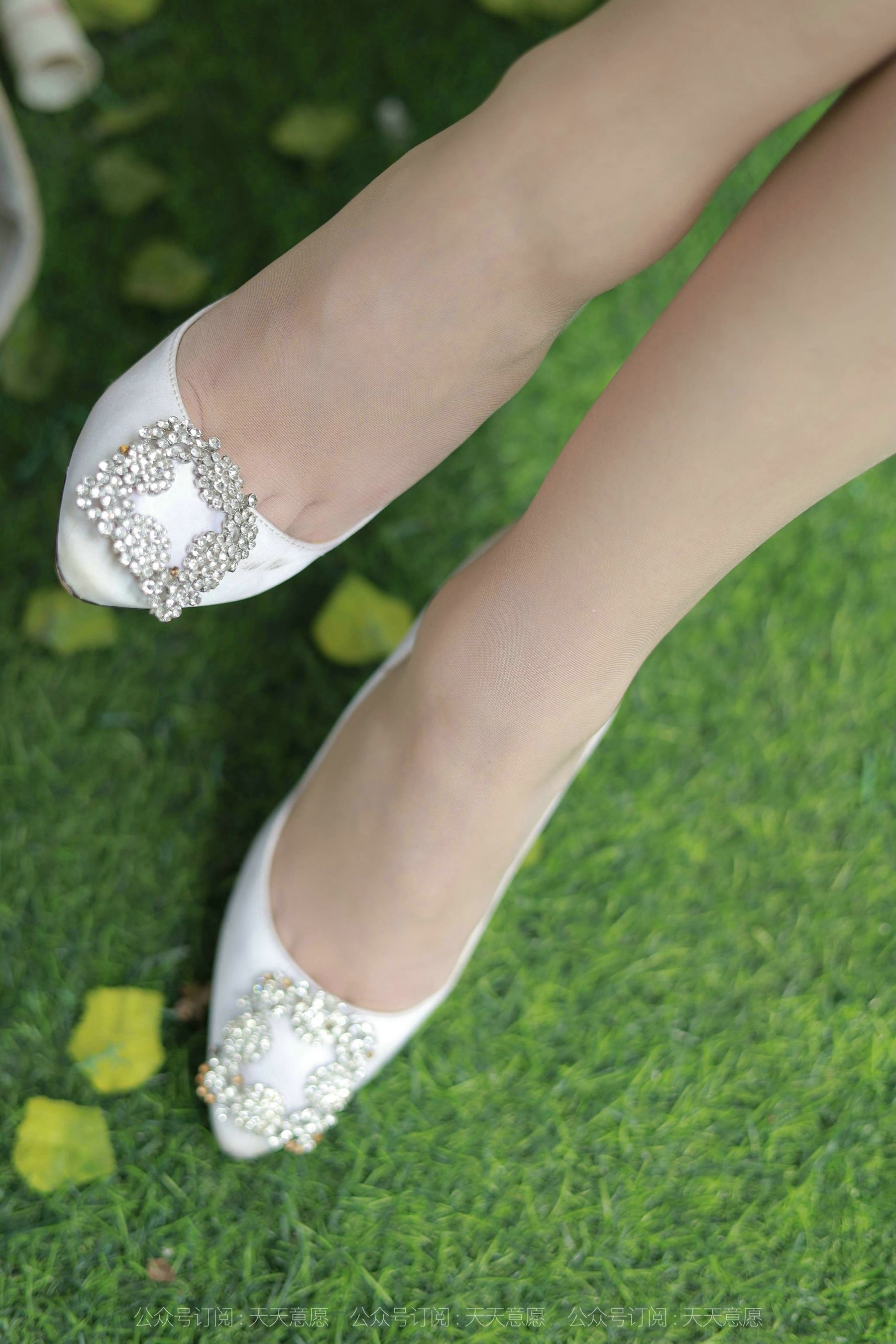 [IESS异思趣向]  模特：秋秋《阳台上的美女》_第3张