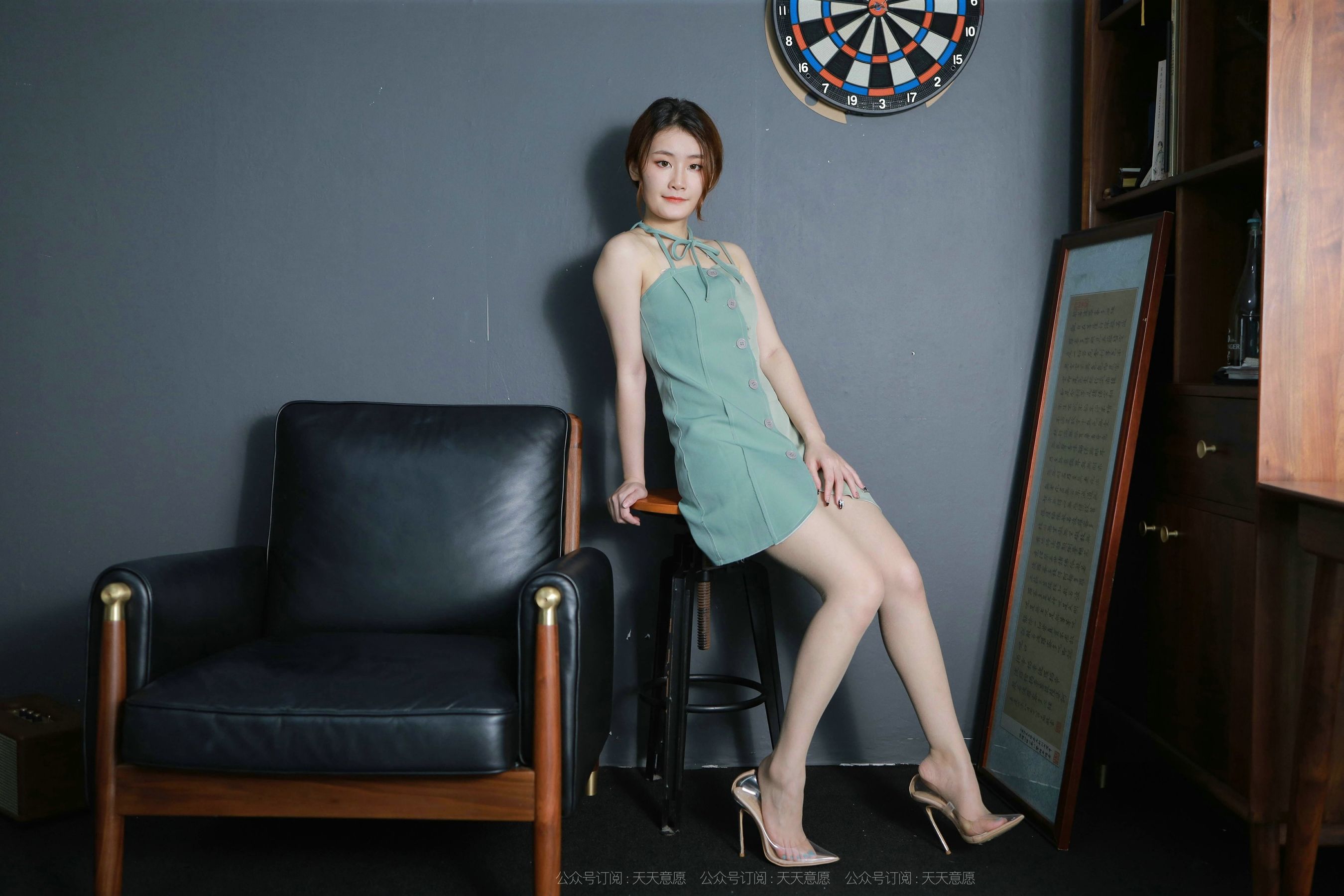 [IESS异思趣向]  模特：紫薇《淡绿短裙》_第1张