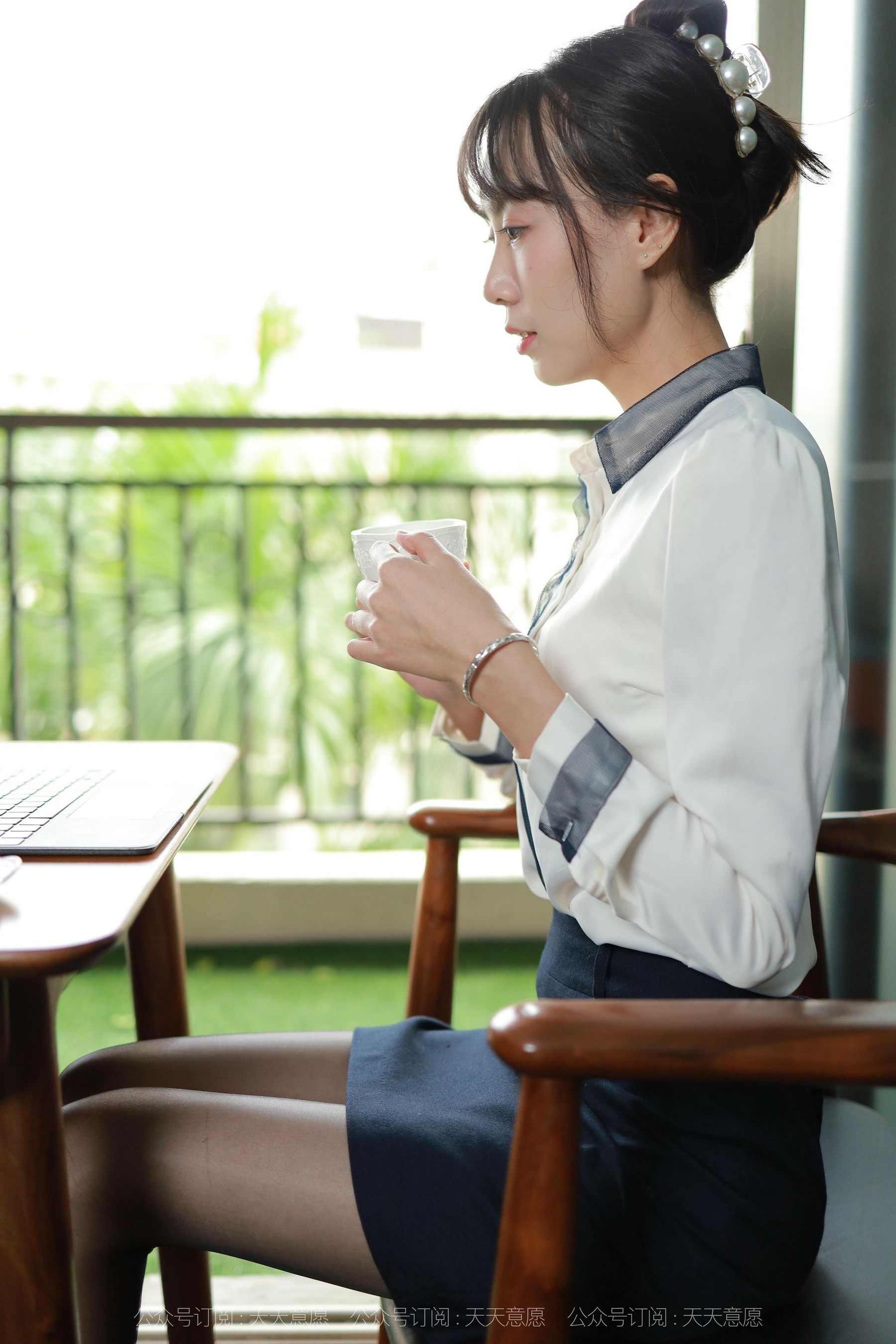 [异思趣向IESS]  模特 团团 《长腿打字员》_第5张