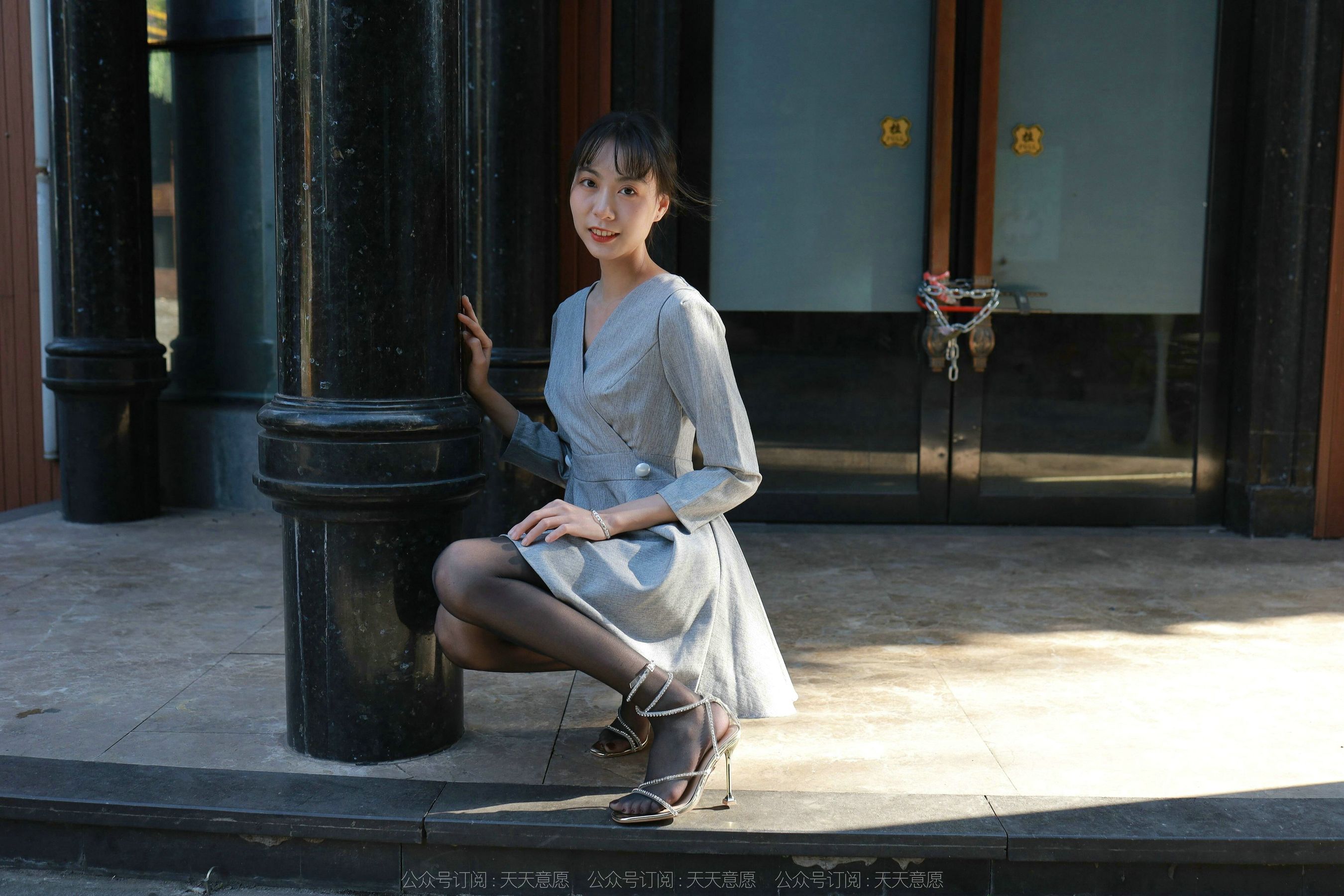 [异思趣向IESS] 模特 团团 《暖阳下的黑色丝念》_第5张