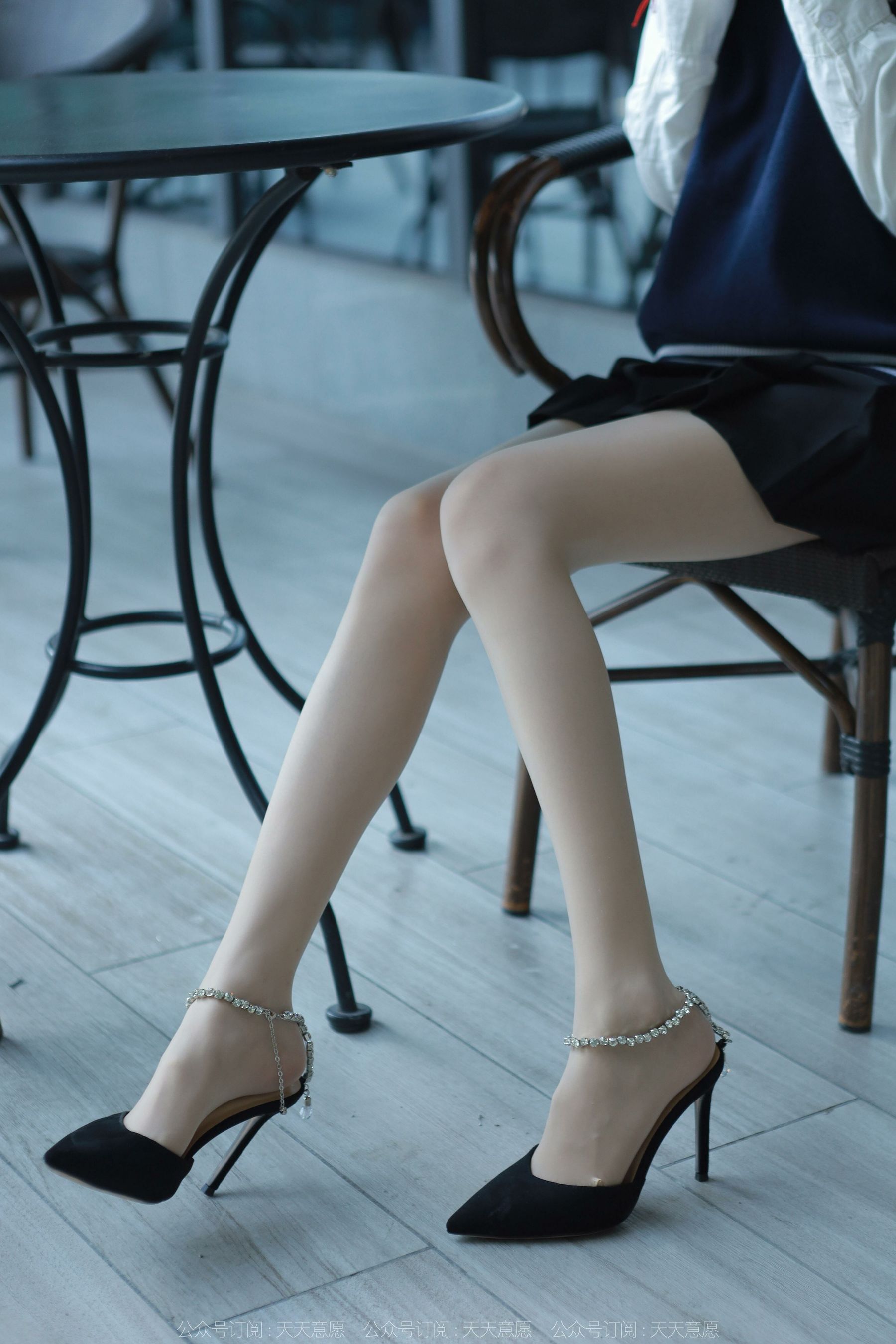 [异思趣向IESS] 模特 团团 《纯玉学苑装》_第2张