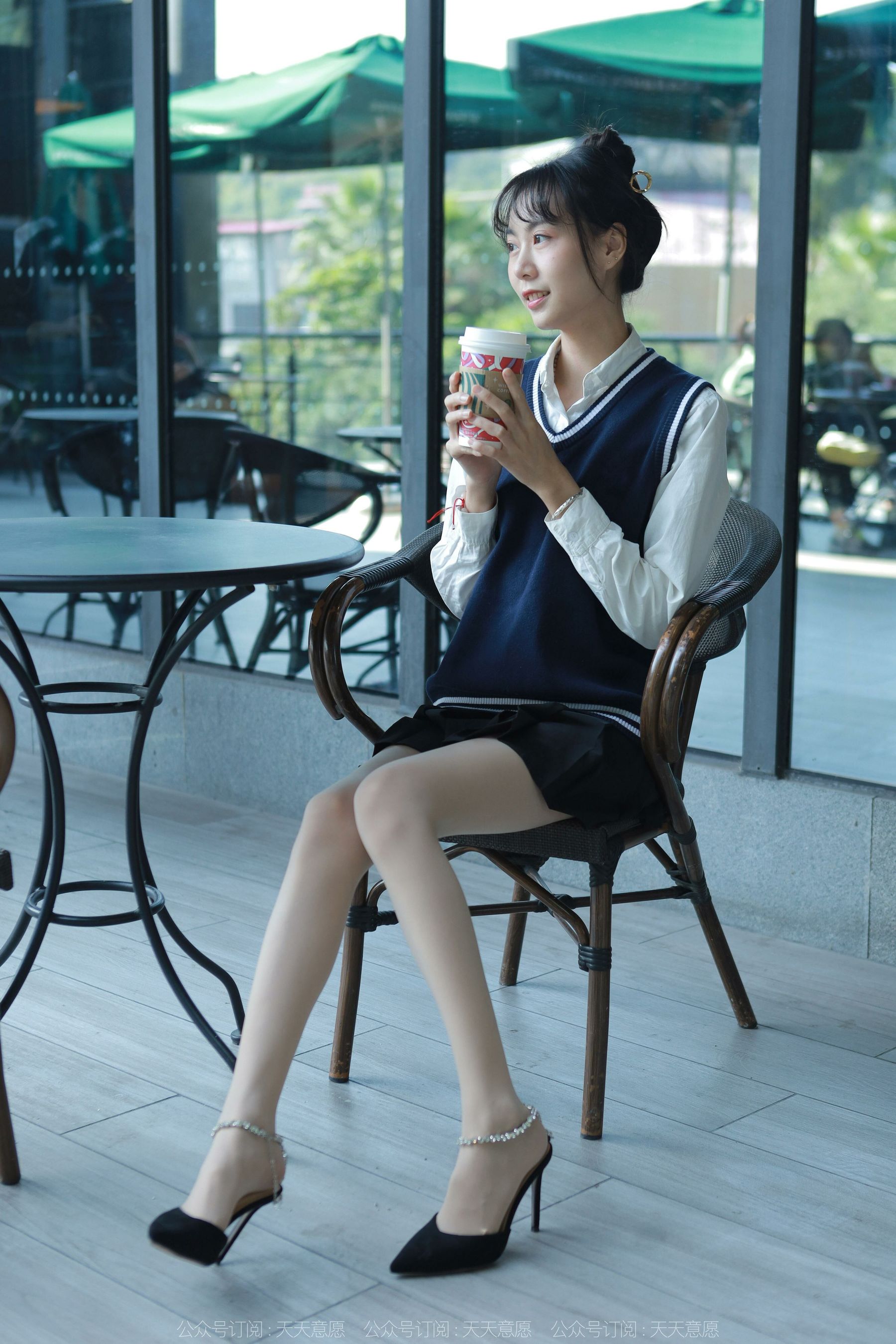 [异思趣向IESS] 模特 团团 《纯玉学苑装》_第4张