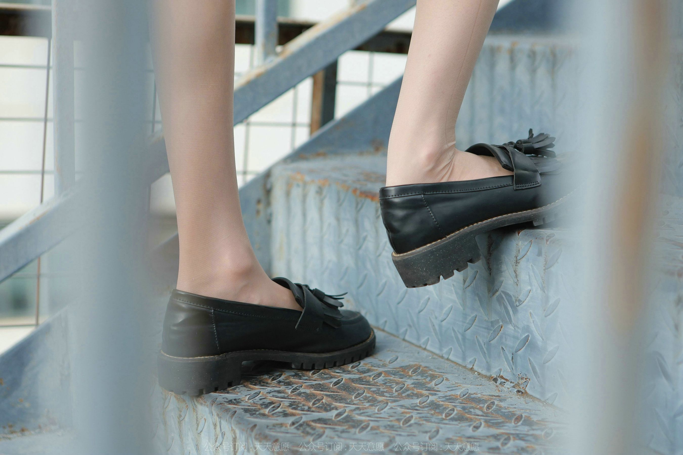 [异思趣向IESS] 模特 团团 《网易云长腿少女》_第4张