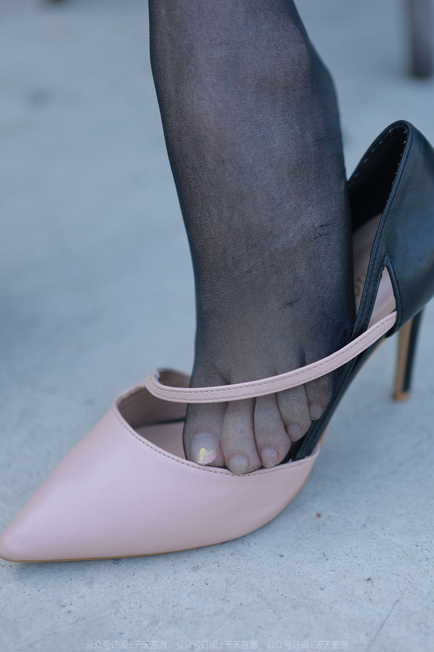 [异思趣向IESS] 模特：婉萍《嘿丝皮裙街拍》_第4张