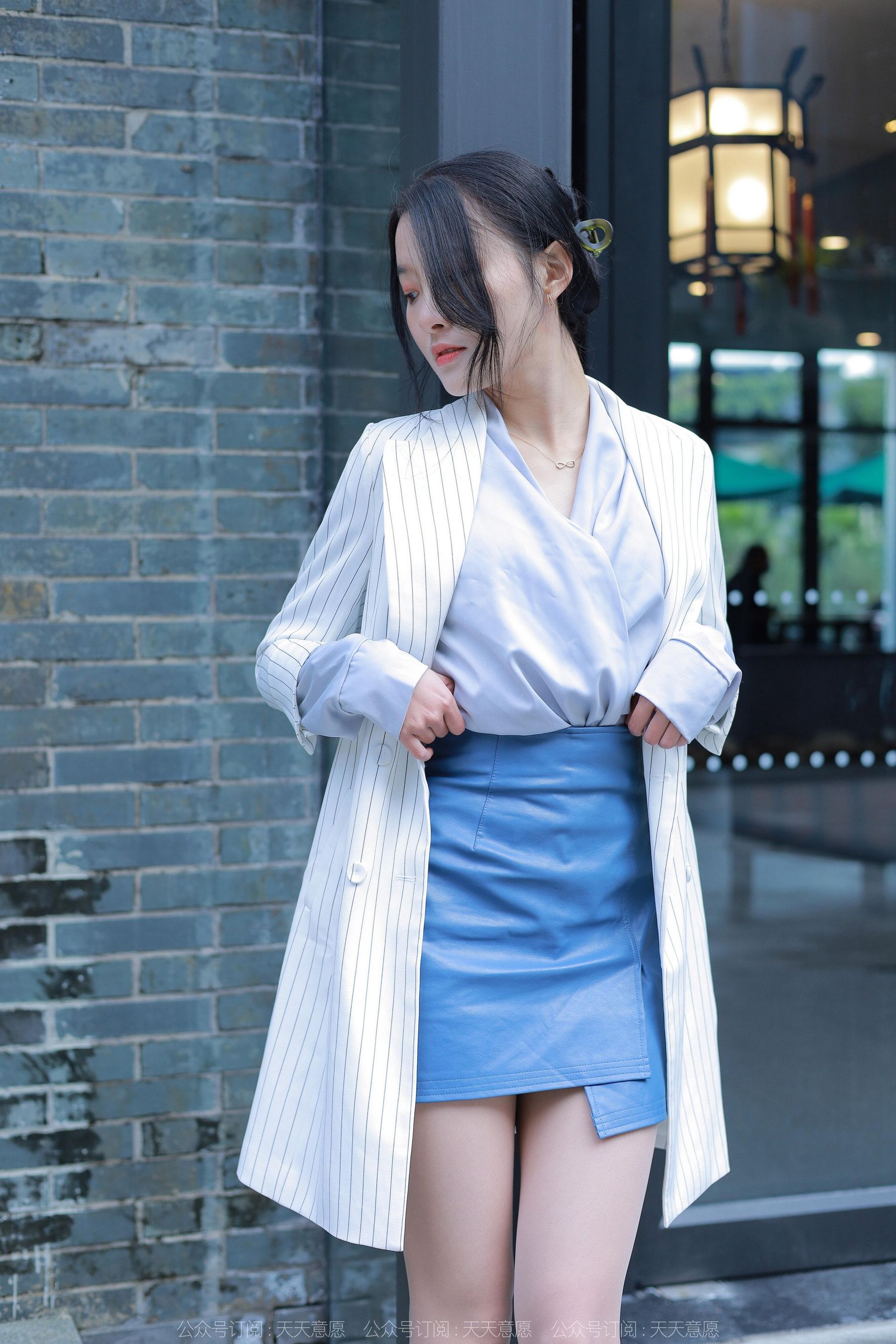 [异思趣向IESS] 模特：婉萍《蓝衣女神》_第1张