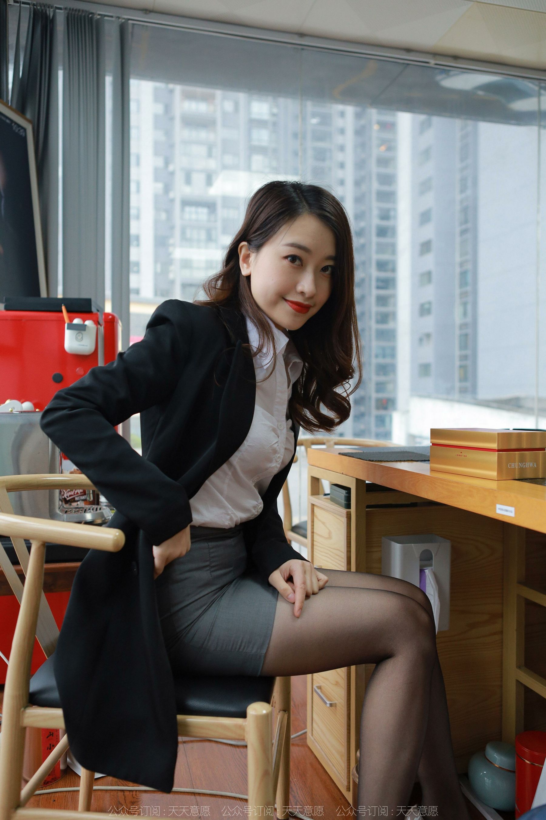 [异思趣向IESS] 模特：小婕《有事秘书干》_第3张