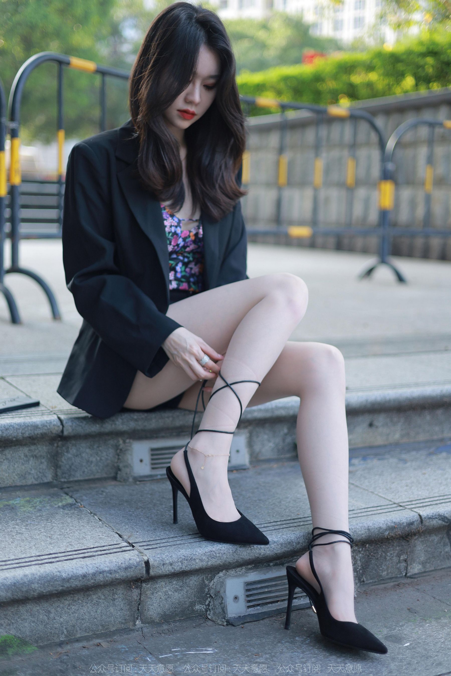 [异思趣向IESS] 模特：佳爷 《四月特辑》_第1张