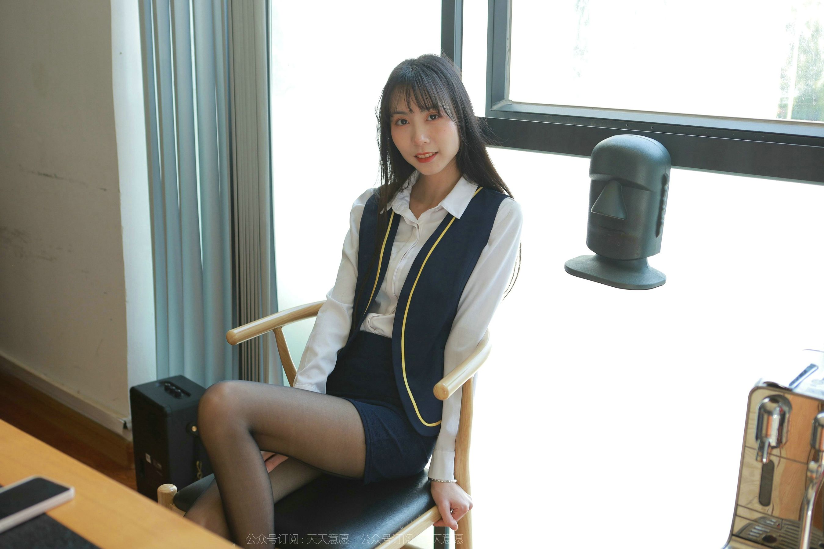 [异思趣向IESS] 模特：团团 《后竖线黑丝》_第1张