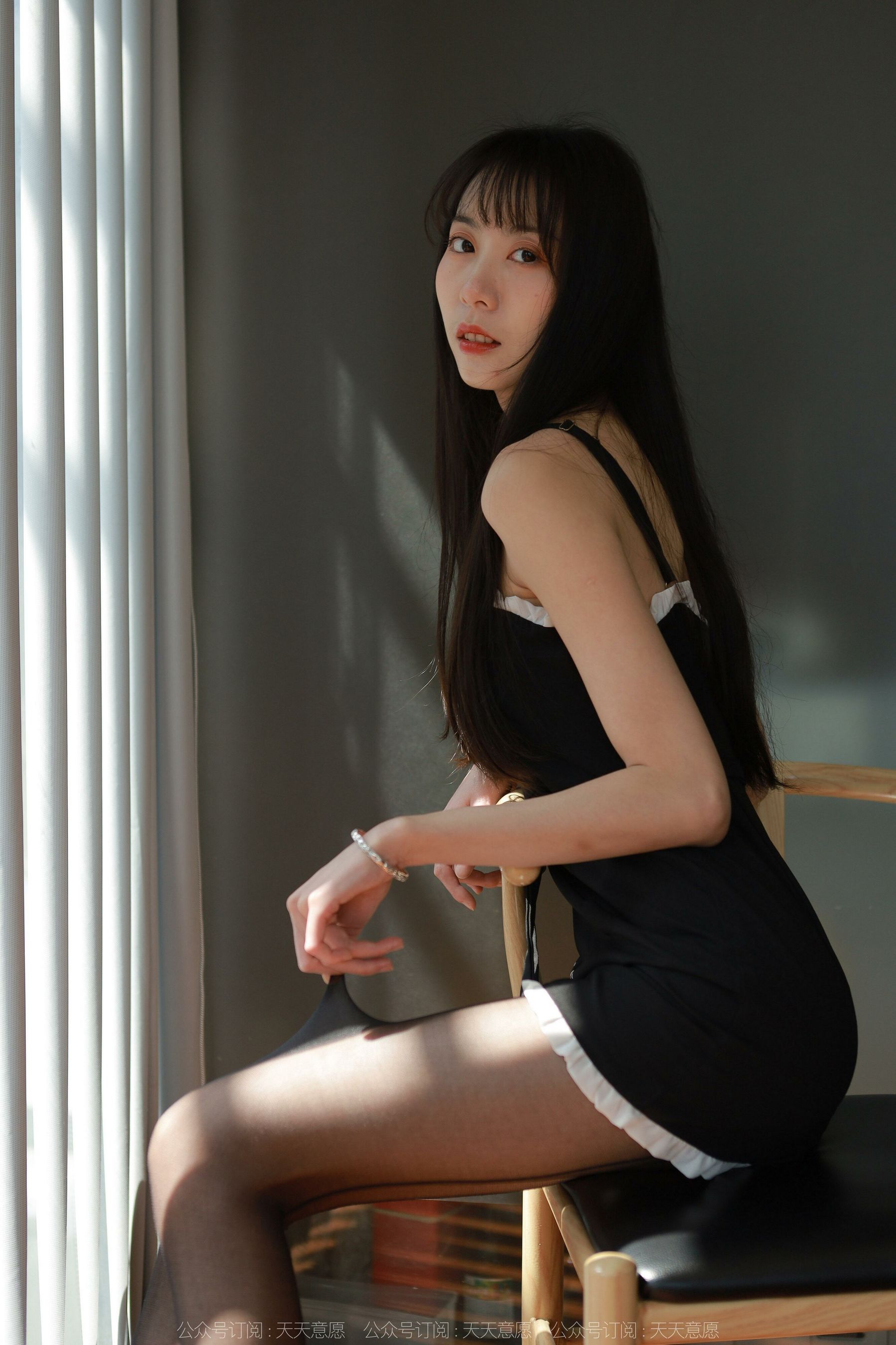 [异思趣向IESS] 模特：团团 《黑丝闪闪》_第5张