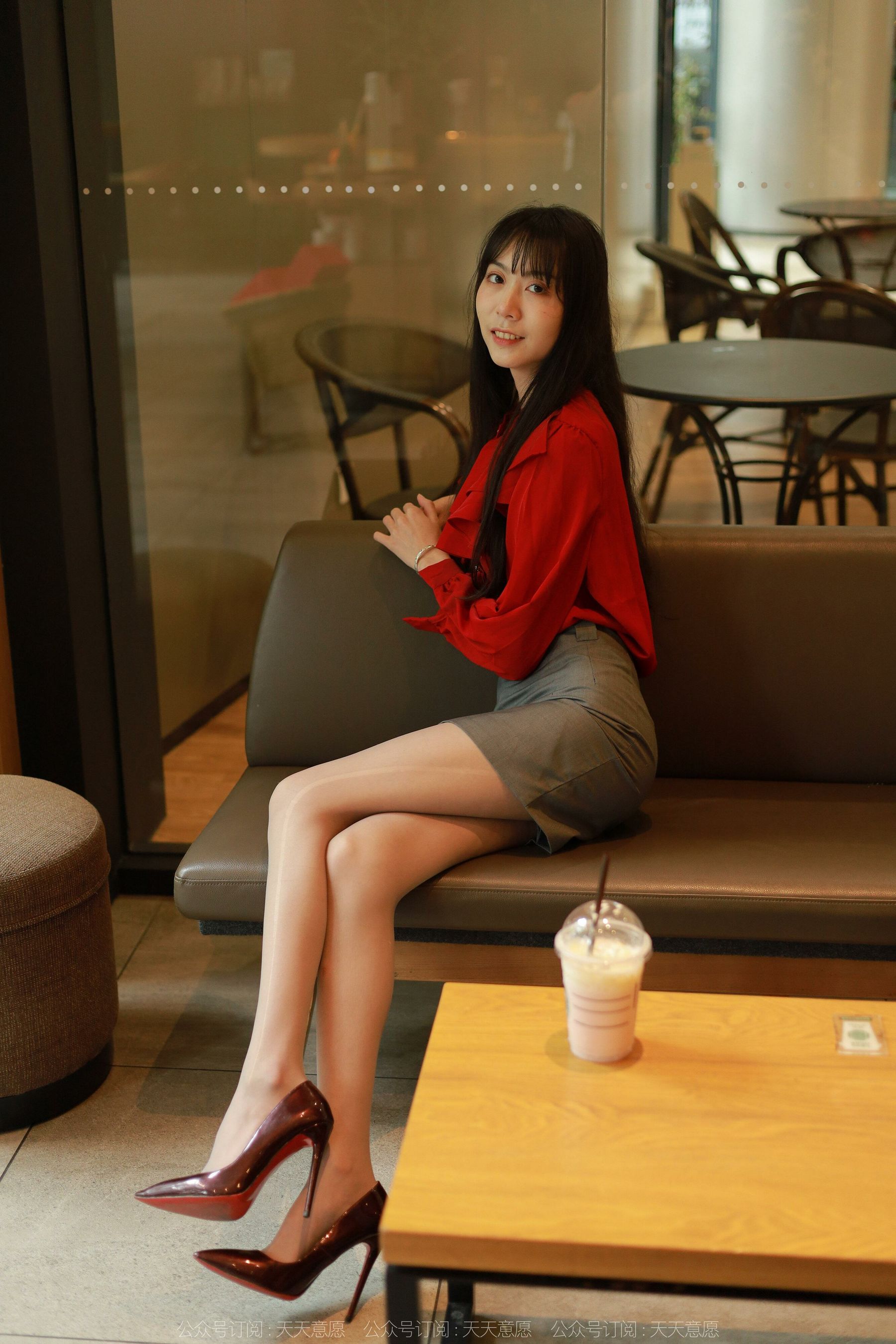 [IESS异思趣向] 团团 对面的美女同事_第1张