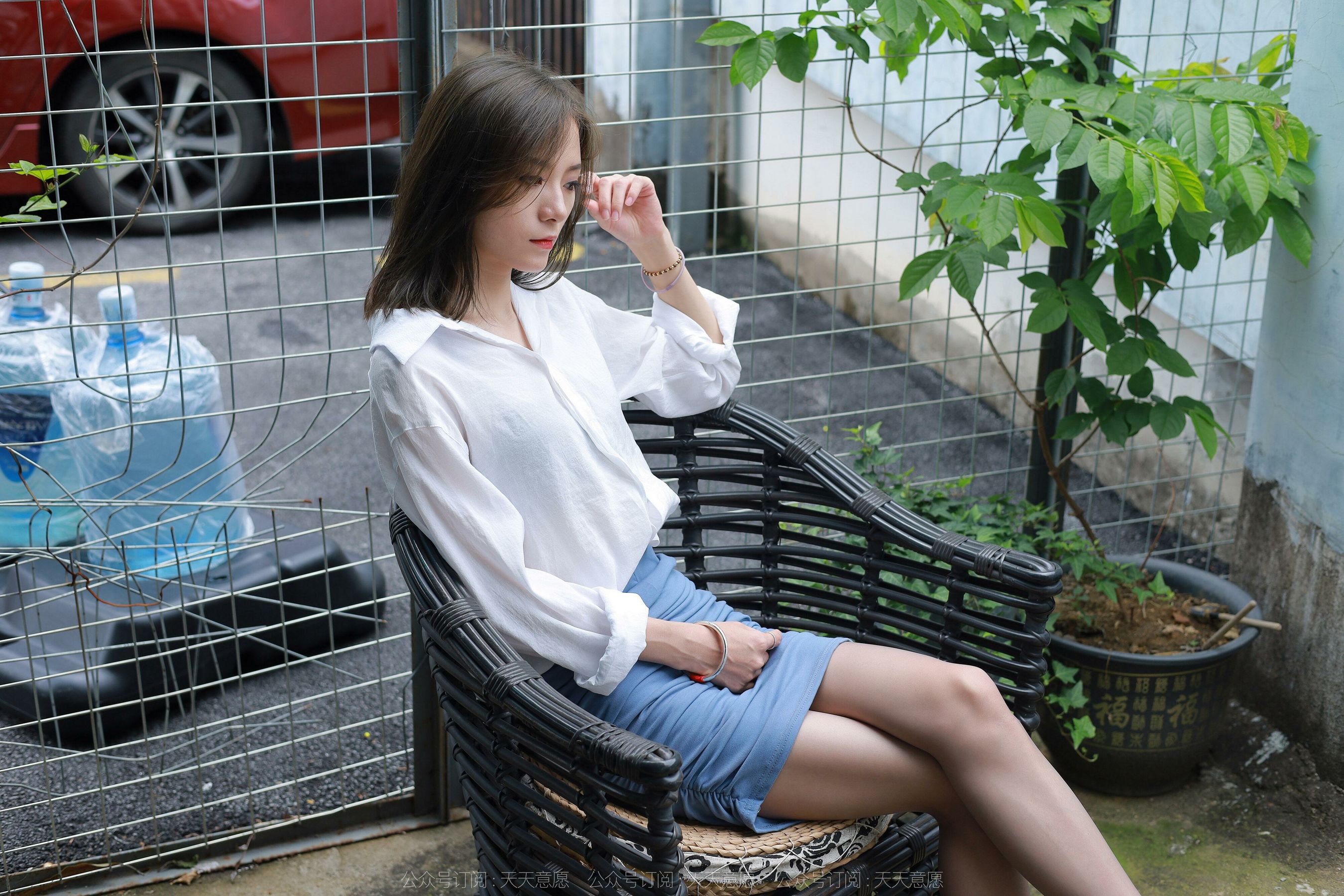 [IESS异思趣向] 小六 蓝鞋灰丝_第2张