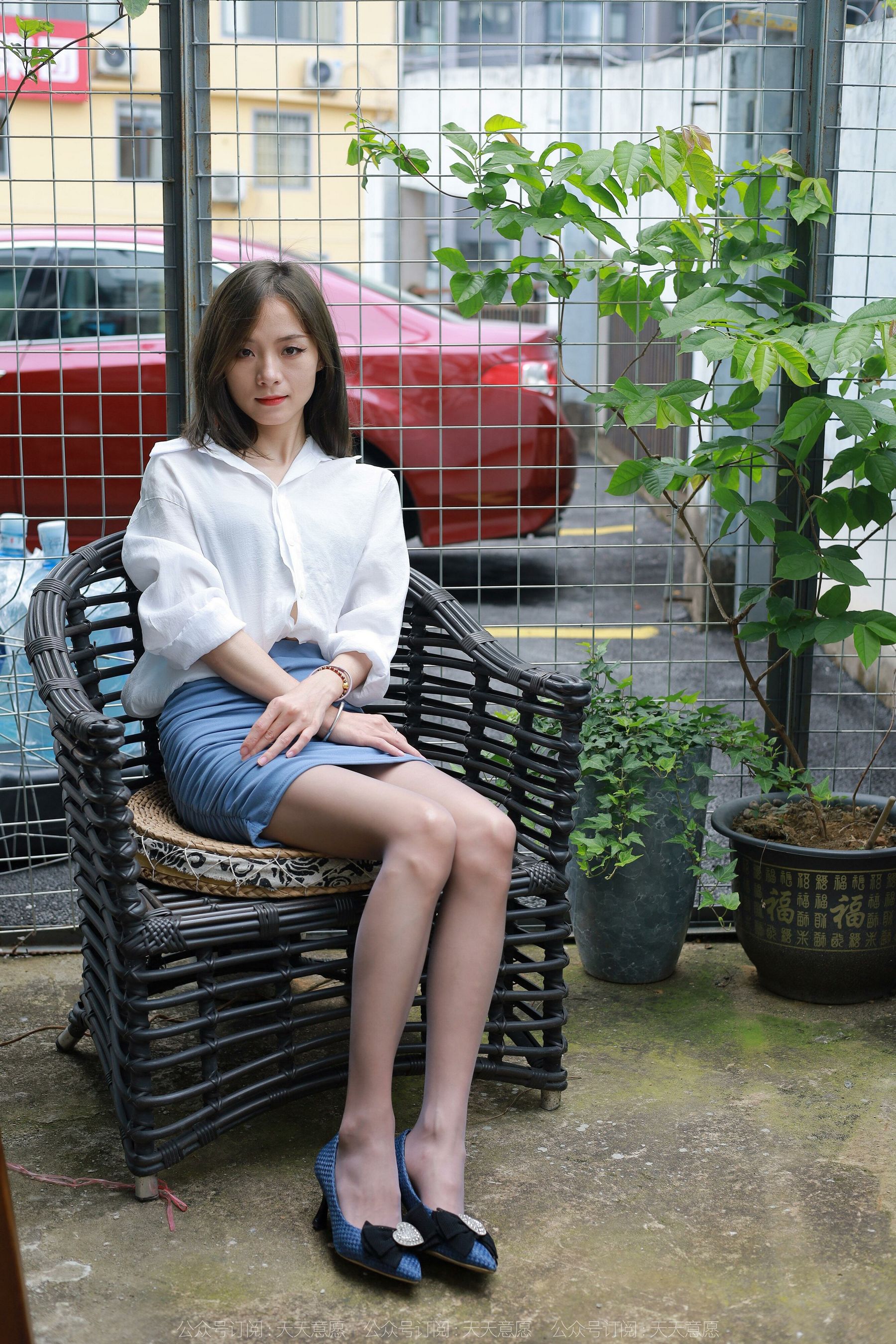 [IESS异思趣向] 小六 蓝鞋灰丝_第4张