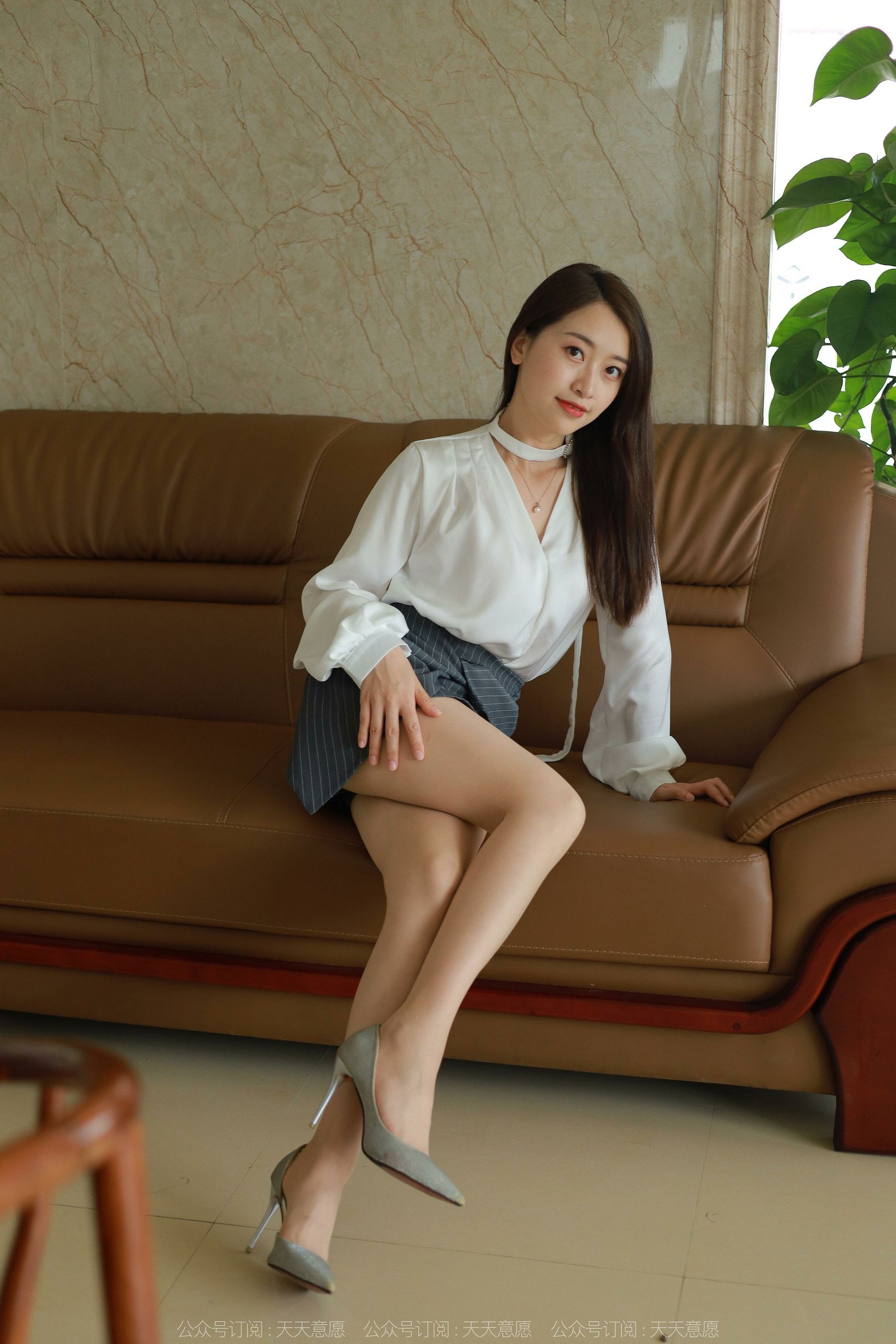 [IESS异思趣向]  模特：小婕 《美女接待员》_第4张