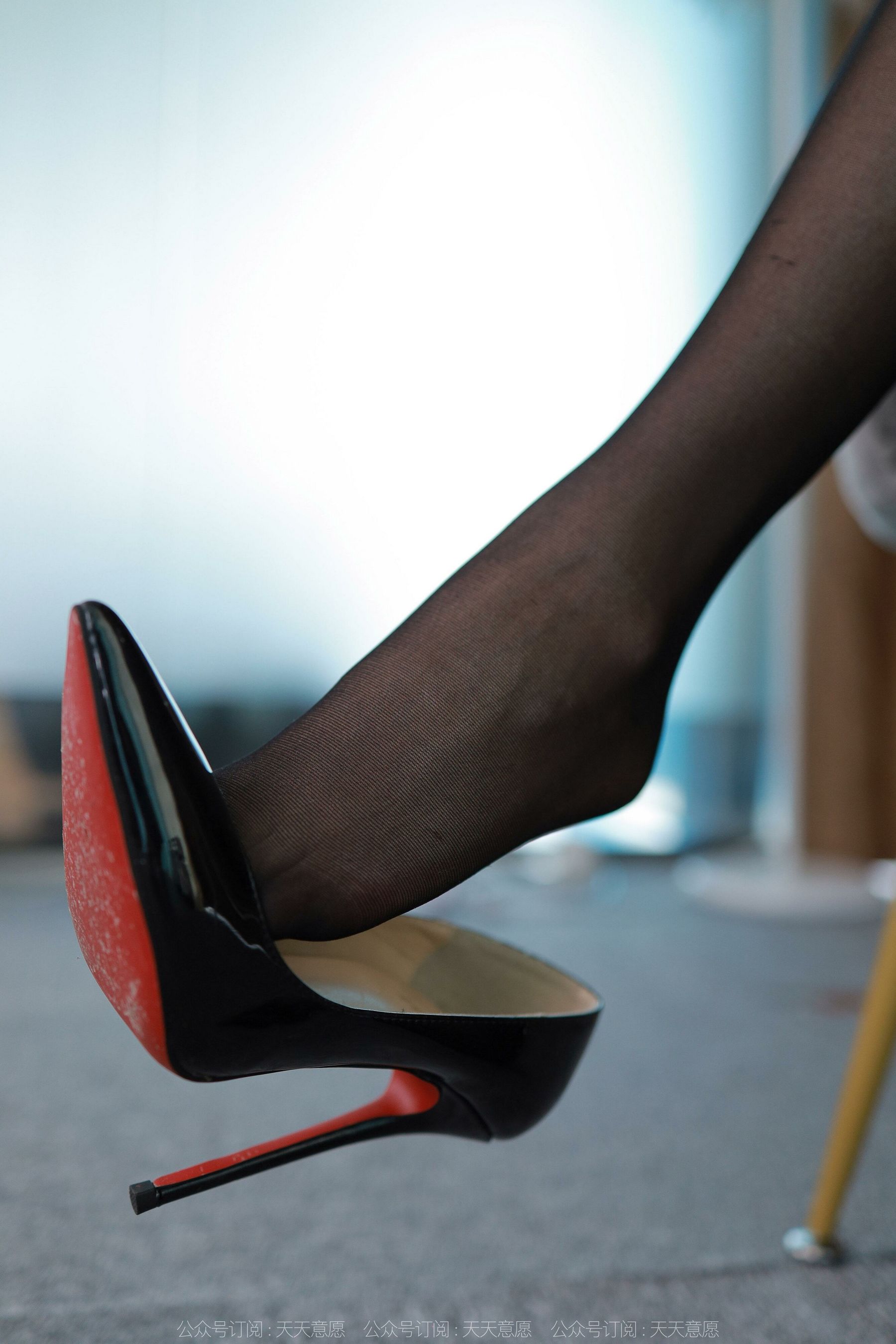 [IESS异思趣向]  模特：婉萍 《嘿丝打字员》_第3张