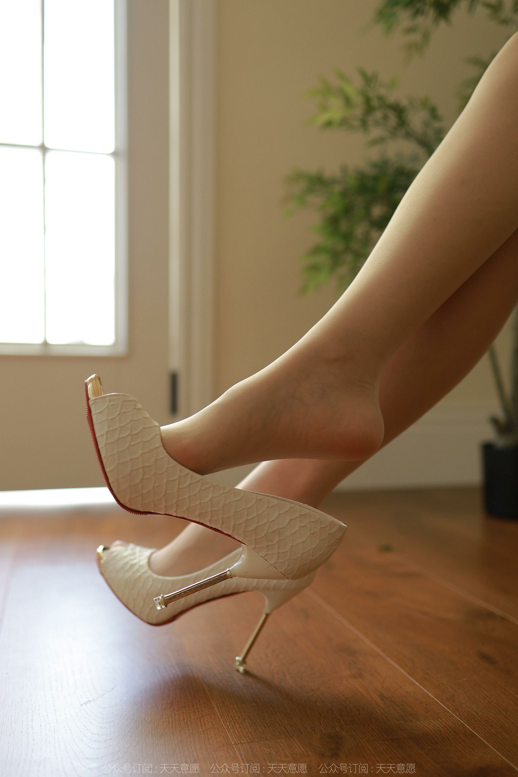 [IESS异思趣向]  模特：小宝 《巴黎假期》_第2张