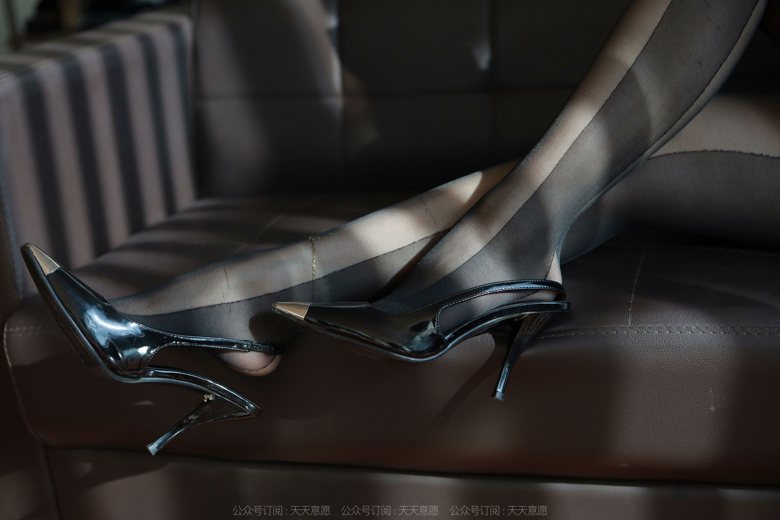 [IESS异思趣向]  模特：秋秋 《光影嘿丝》_第4张