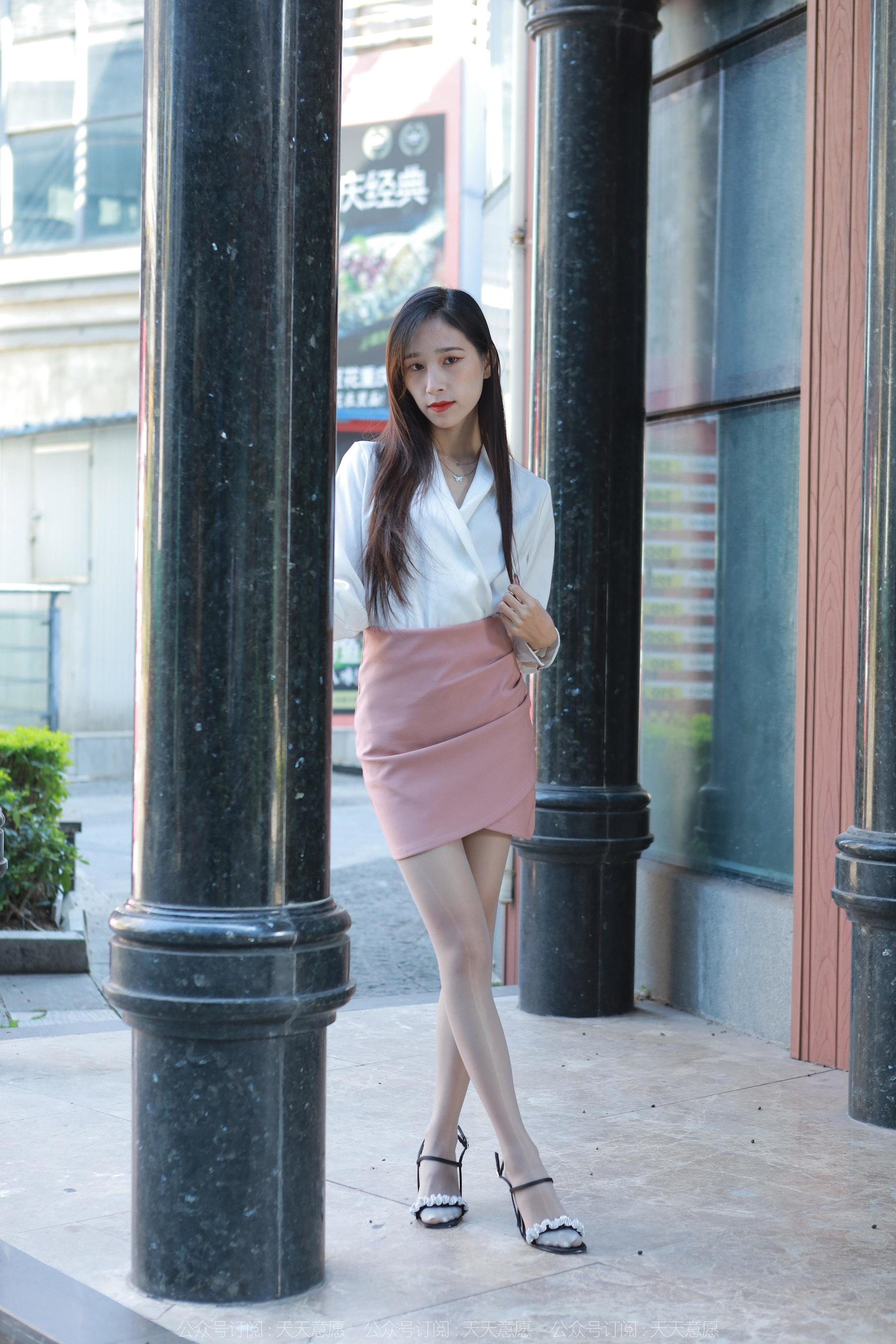 IESS异思趣向 - 模特：美子 《街角的爱人》_第1张