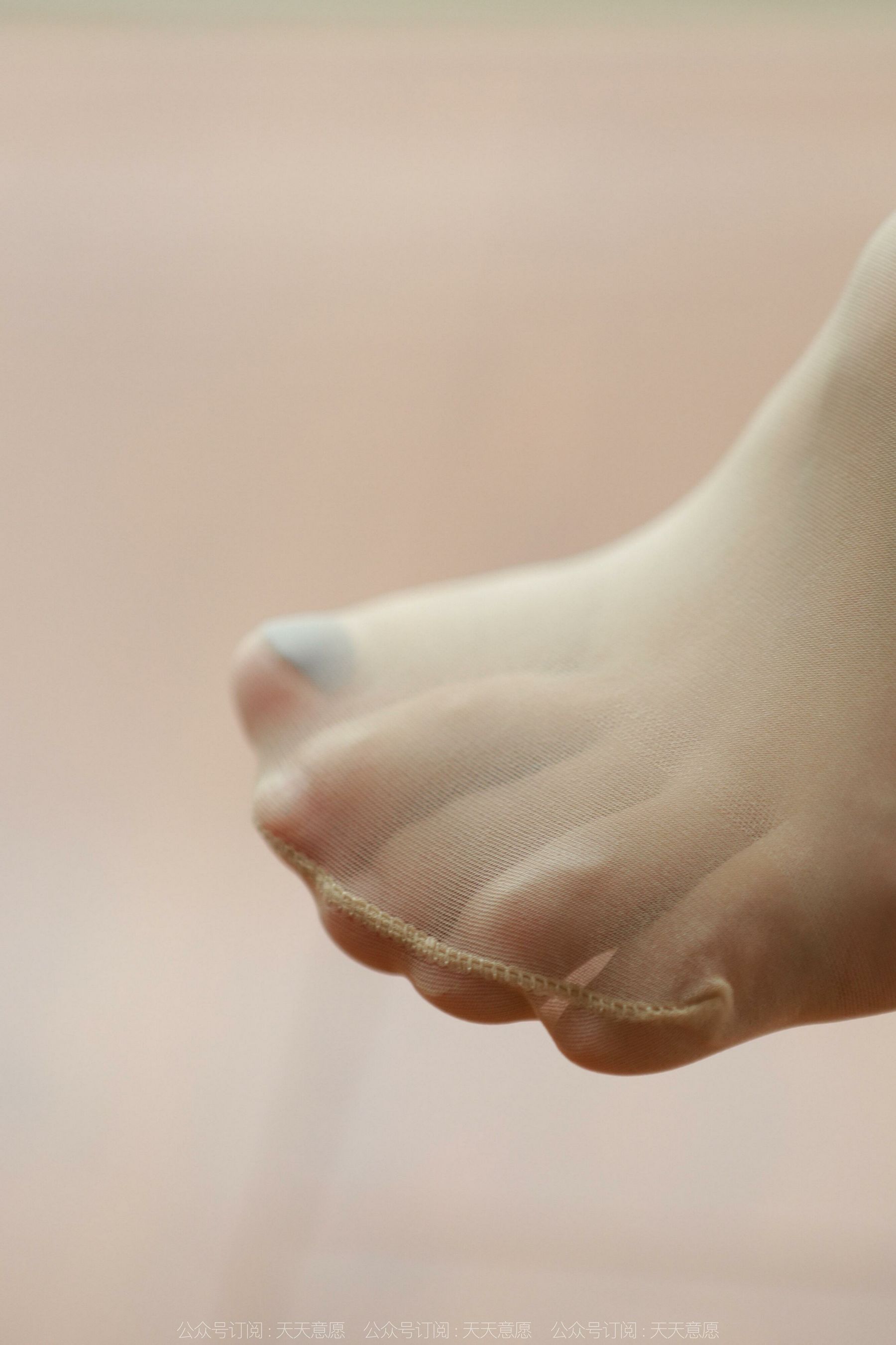 IESS异思趣向 - 模特：秋秋 《肉丝碎花裙》_第4张