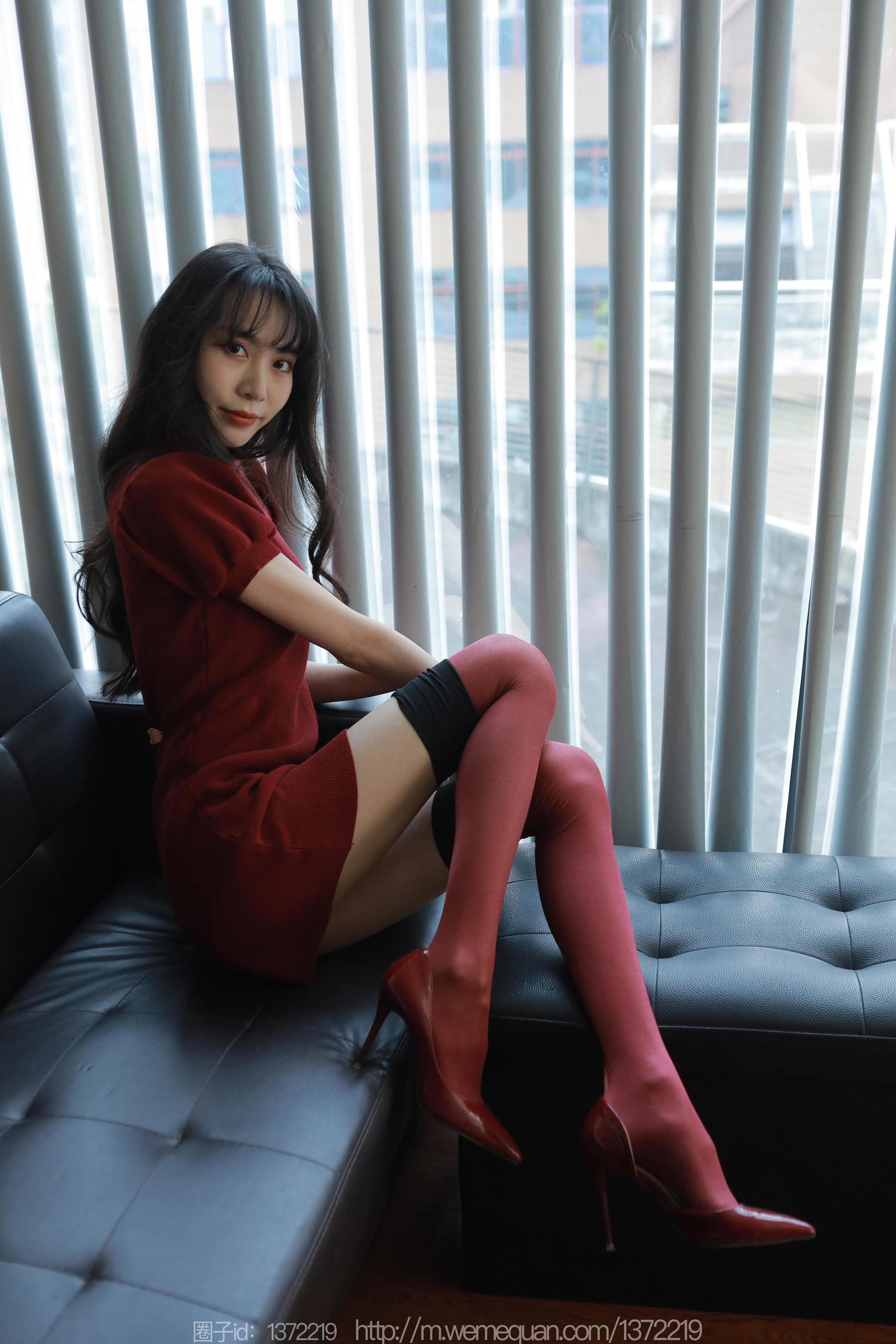 IESS异思趣向 - 模特：团团 《红红火火》_第1张