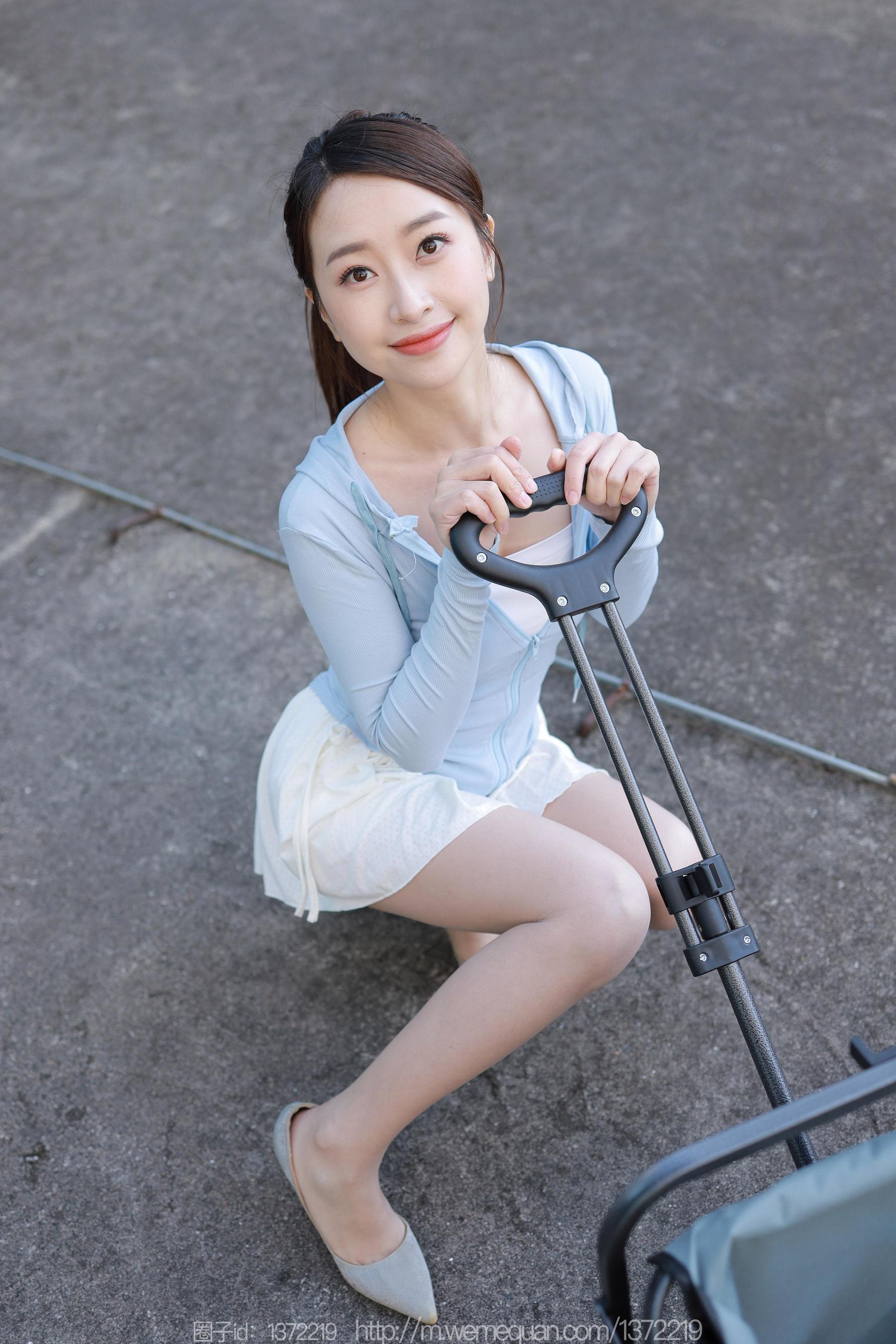 IESS异思趣向 - 模特：小婕 《老司机开车》_第5张