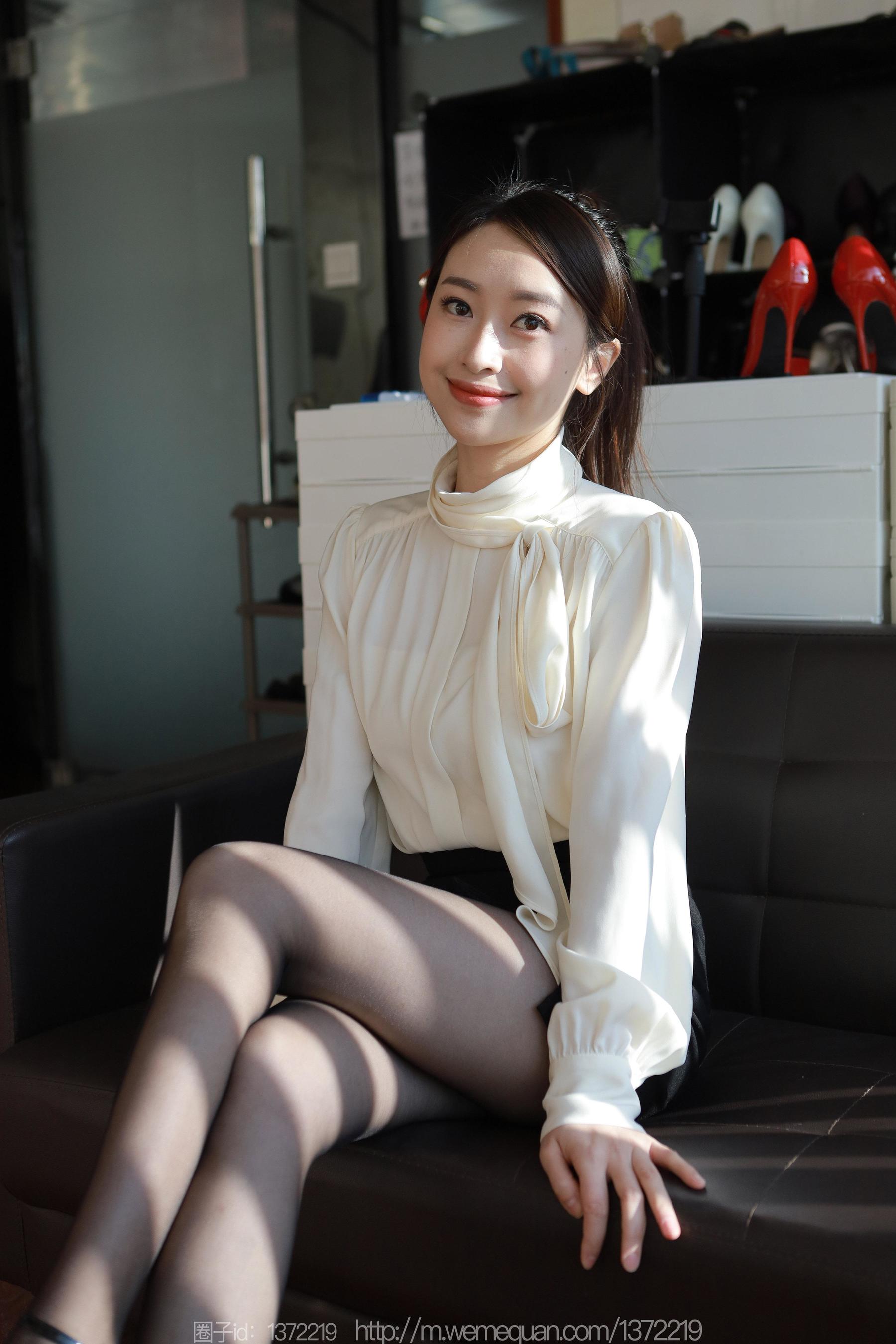 IESS异思趣向 - 模特：小婕 《镜前佳人》_第3张