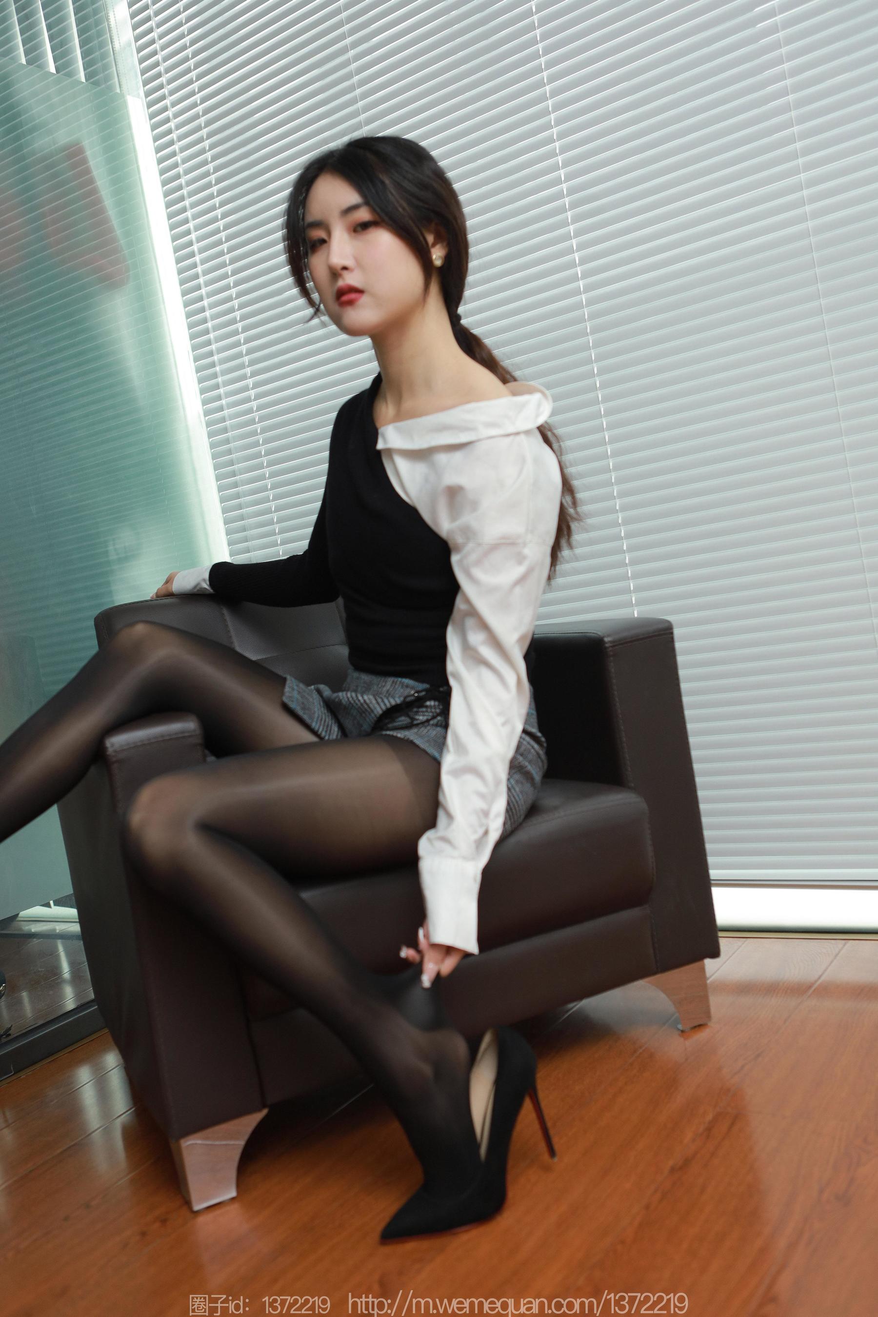 IESS异思趣向 - 模特：小宝 《油亮高跟》_第5张