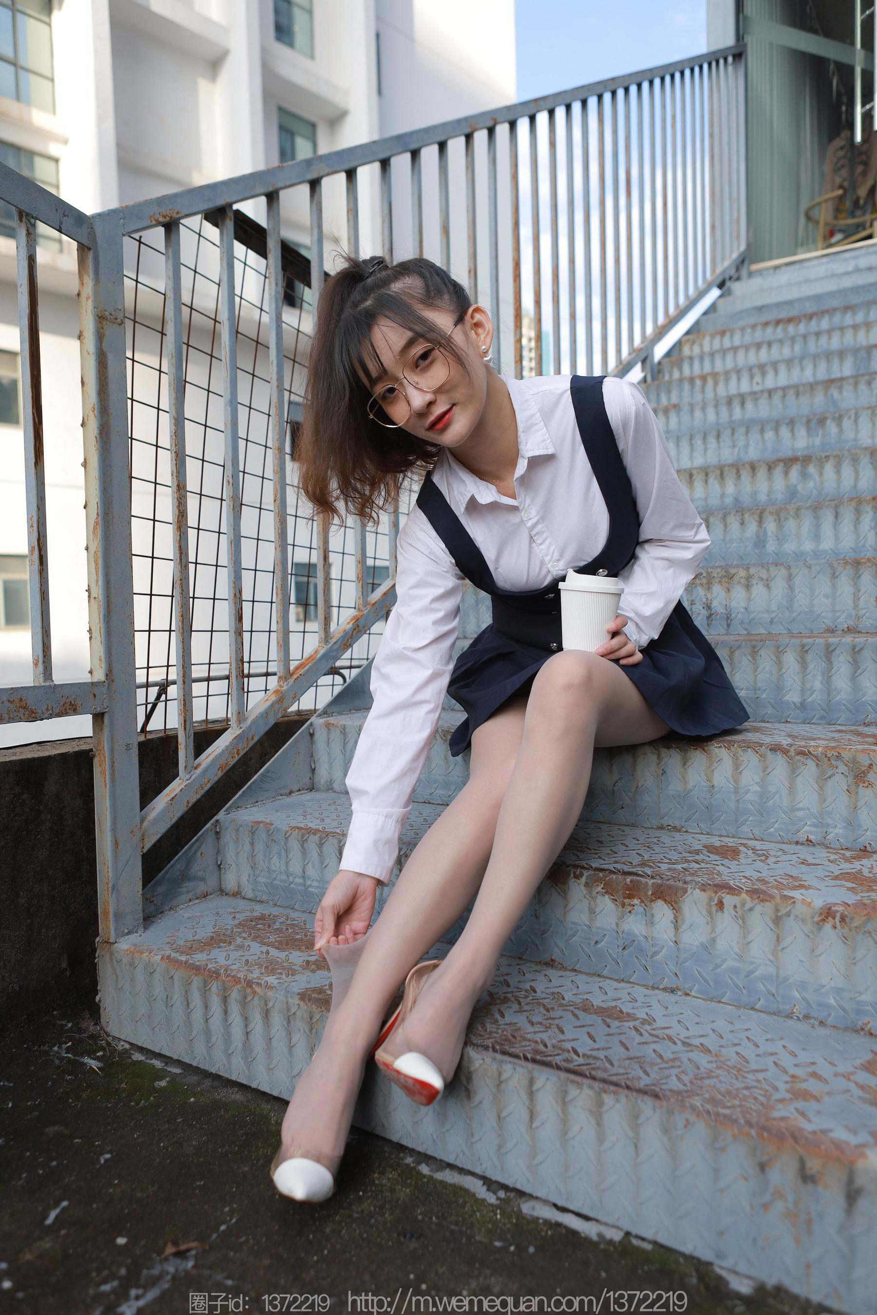 IESS异思趣向 - 模特：秋秋 《楼梯偶遇婉萍》_第4张