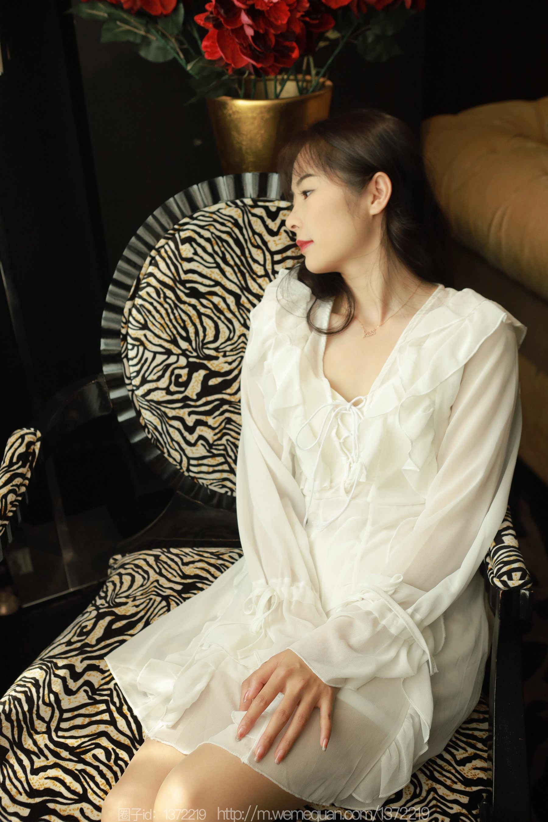 IESS异思趣向 - 模特：小金 《爱丽丝梦境》_第1张