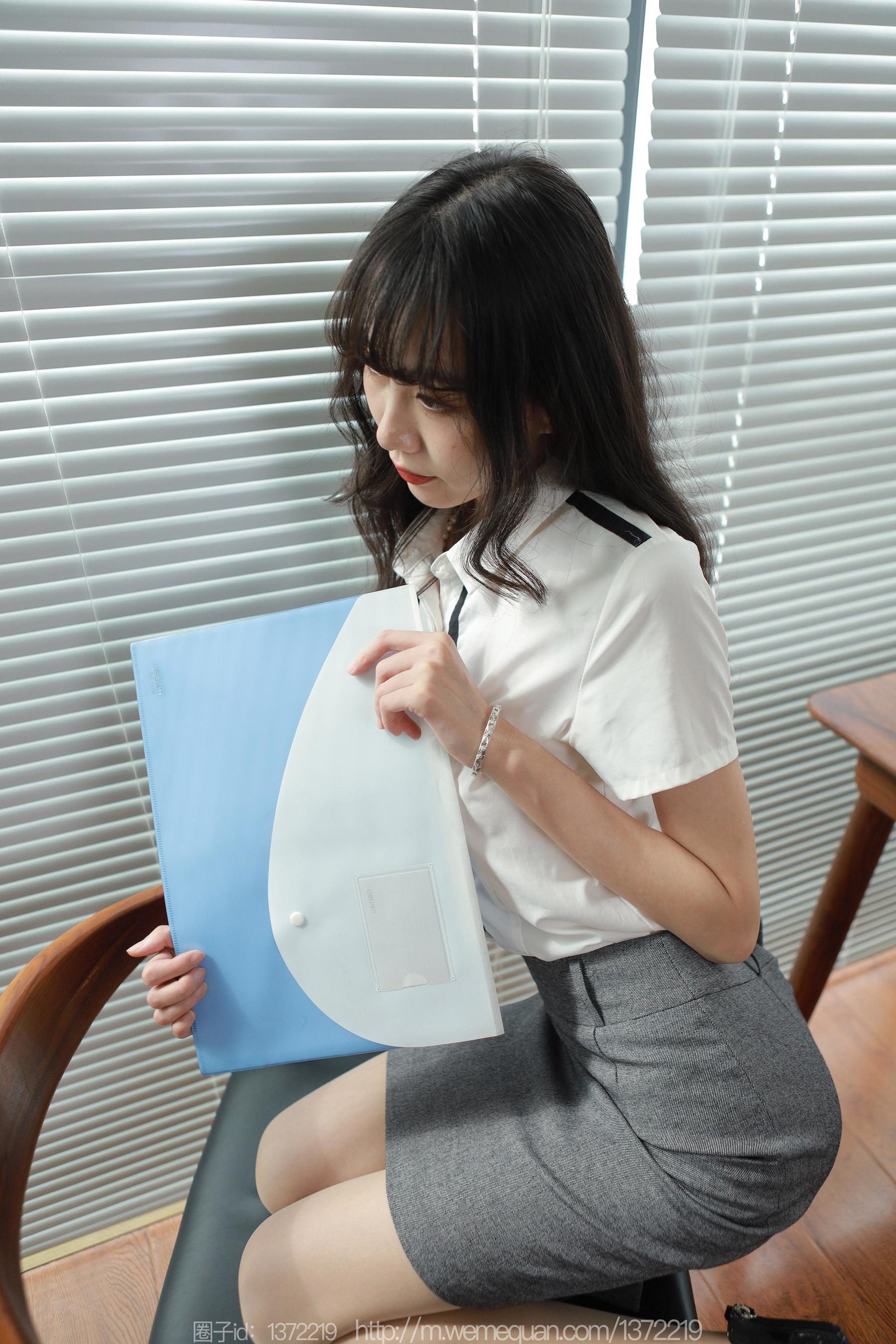 IESS异思趣向 - 模特：团团 《粉色美甲》_第5张