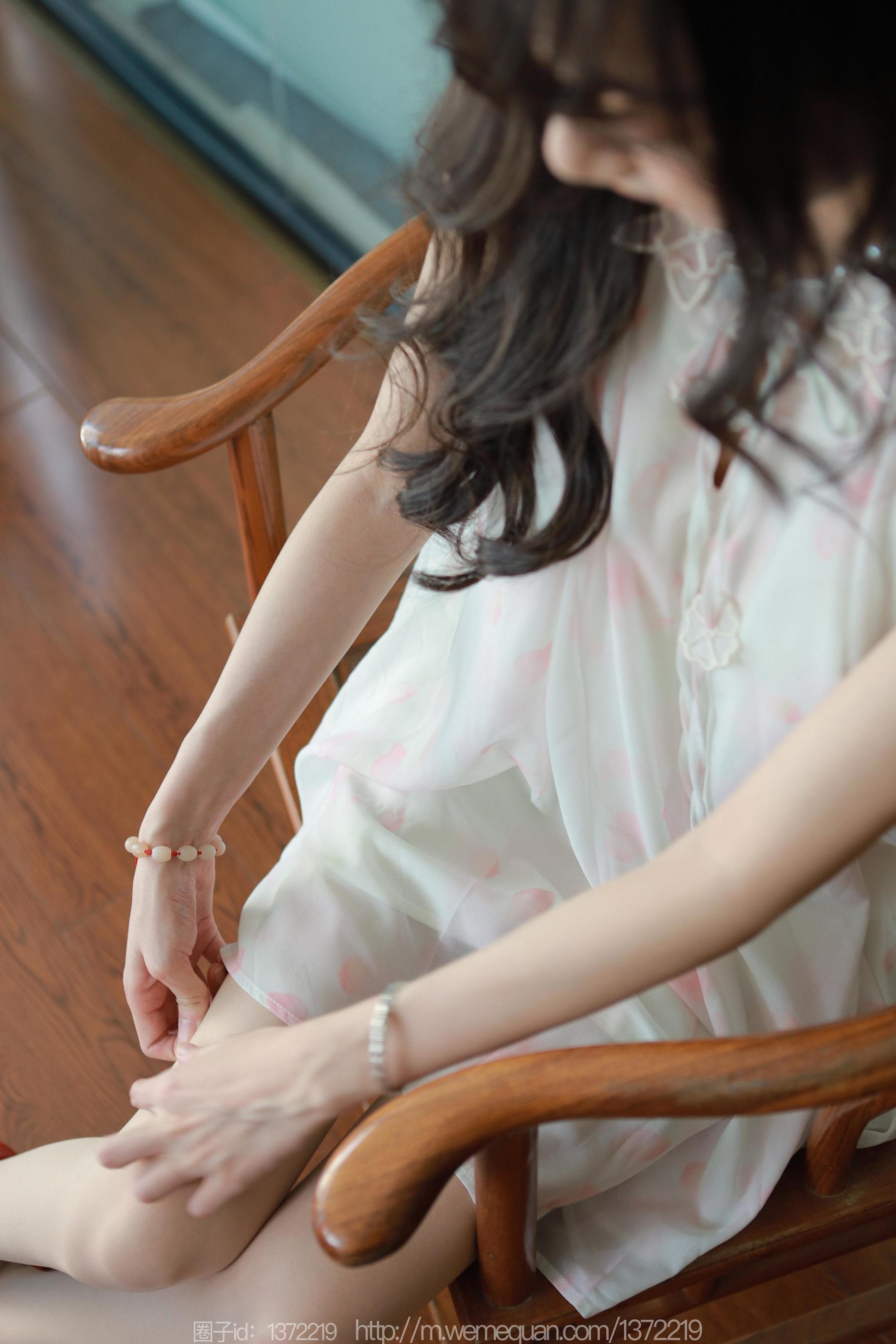 IESS异思趣向 - 模特：团团 《红鞋肉丝》_第5张