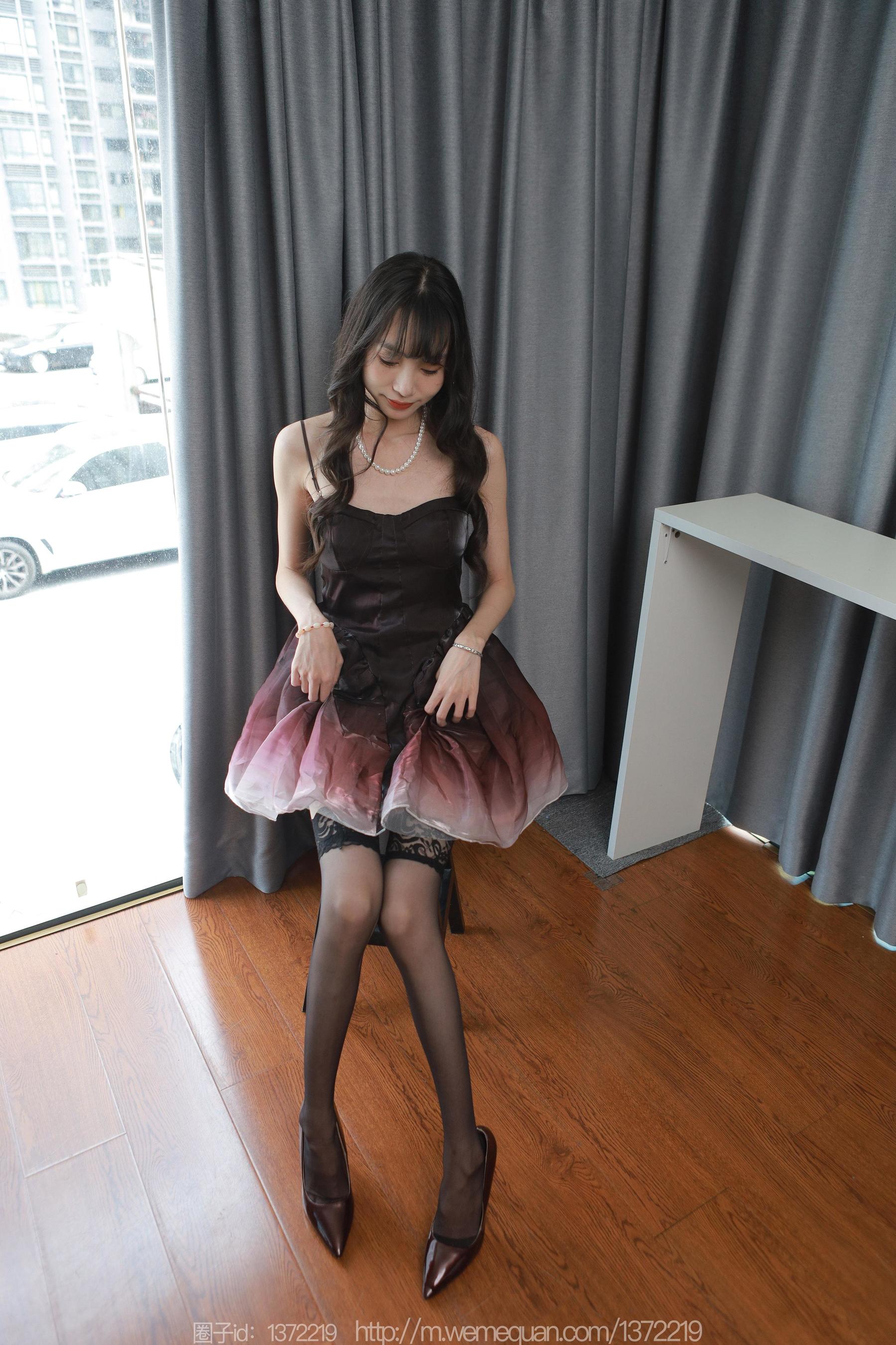 IESS异思趣向 - 模特：团团 《黑色吊带袜》_第3张