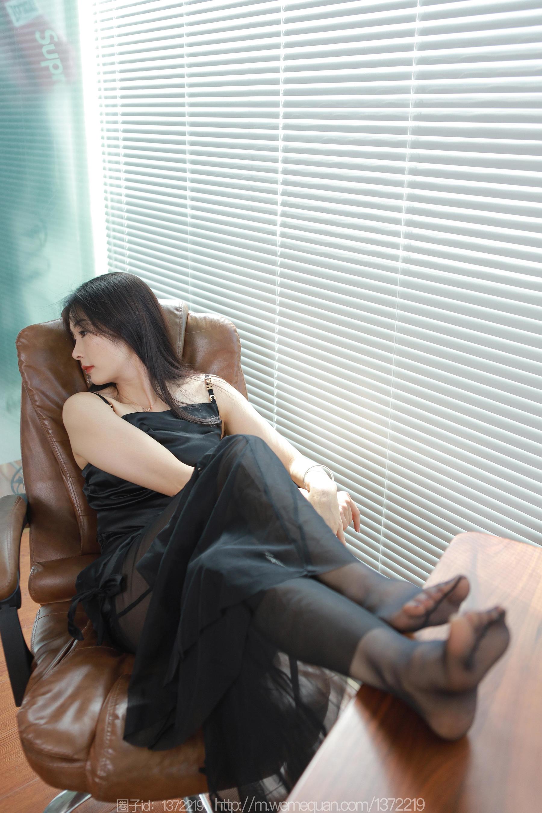 IESS异思趣向 - 模特：小金 《黑色蒙娜丽莎》_第4张