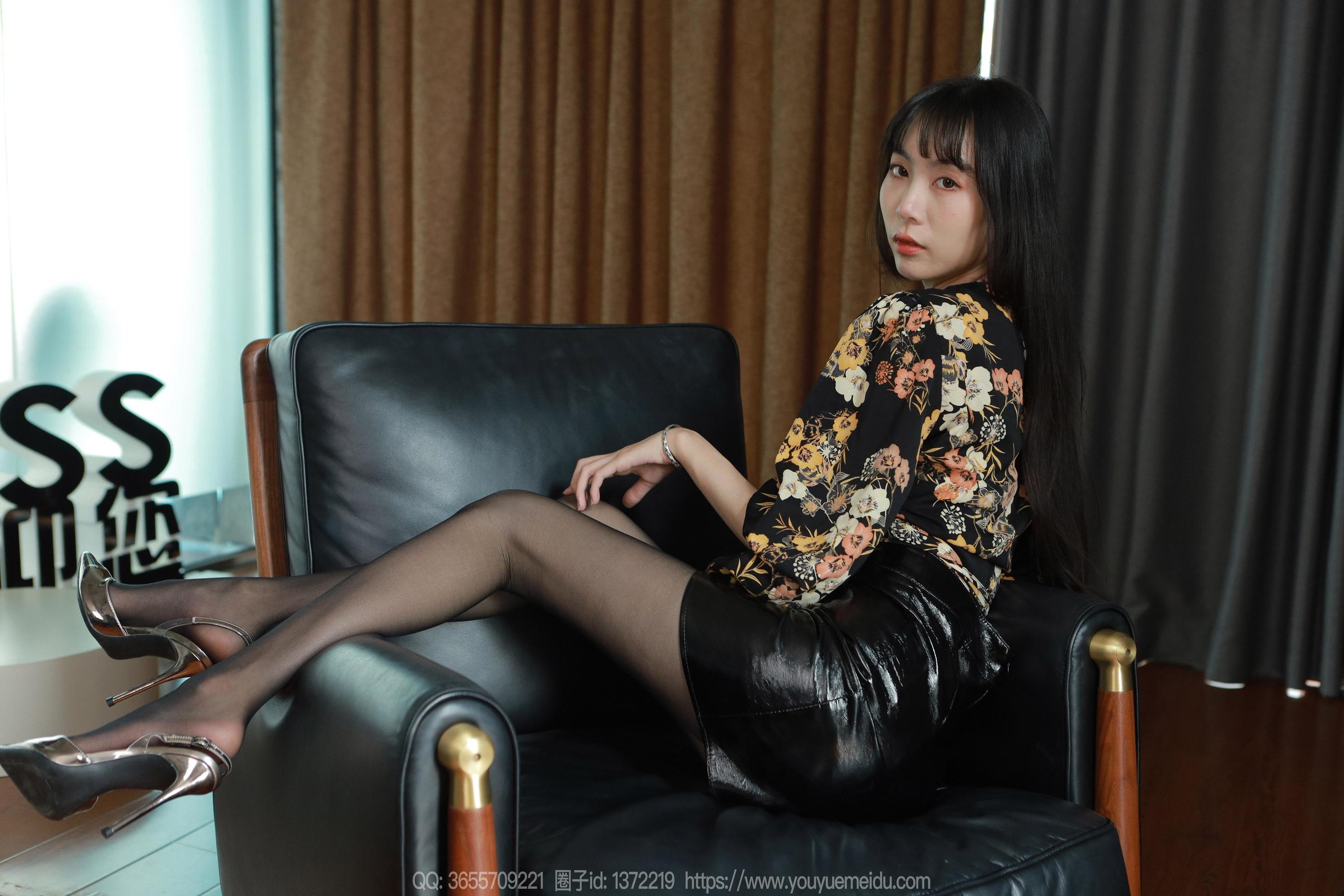 IESS异思趣向 - 模特：团团 《皮裙战士》_第1张