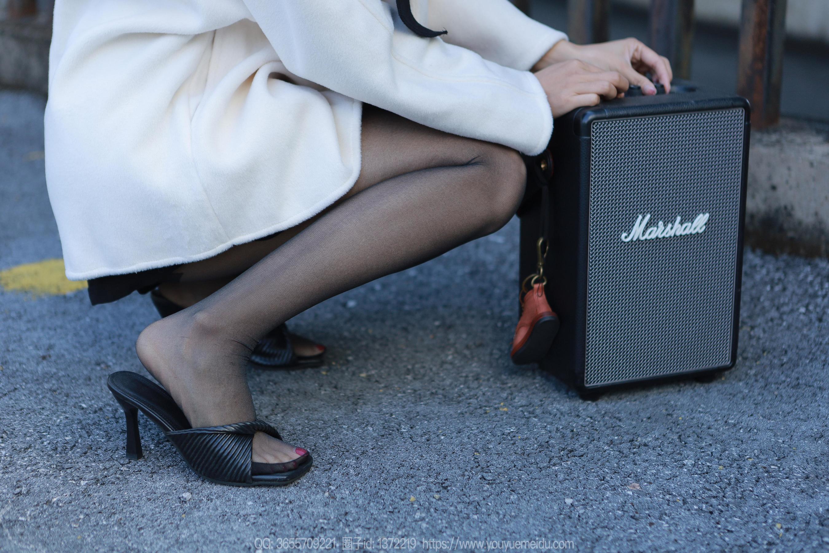 IESS异思趣向 - 模特： 婉萍 《户外音乐》_第3张