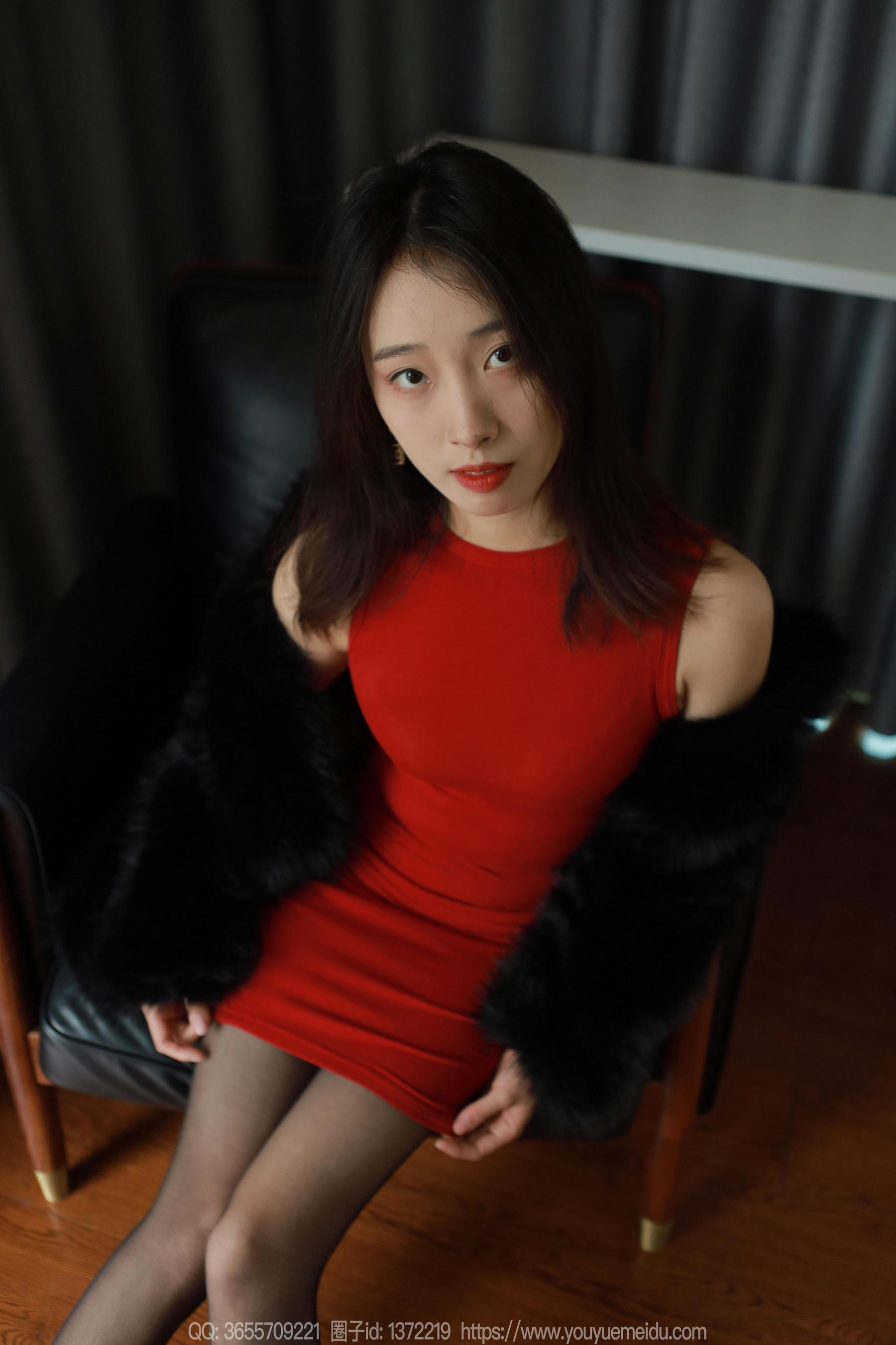 IESS异思趣向 - 模特： 小九 《红色包臀裙（上）》_第5张